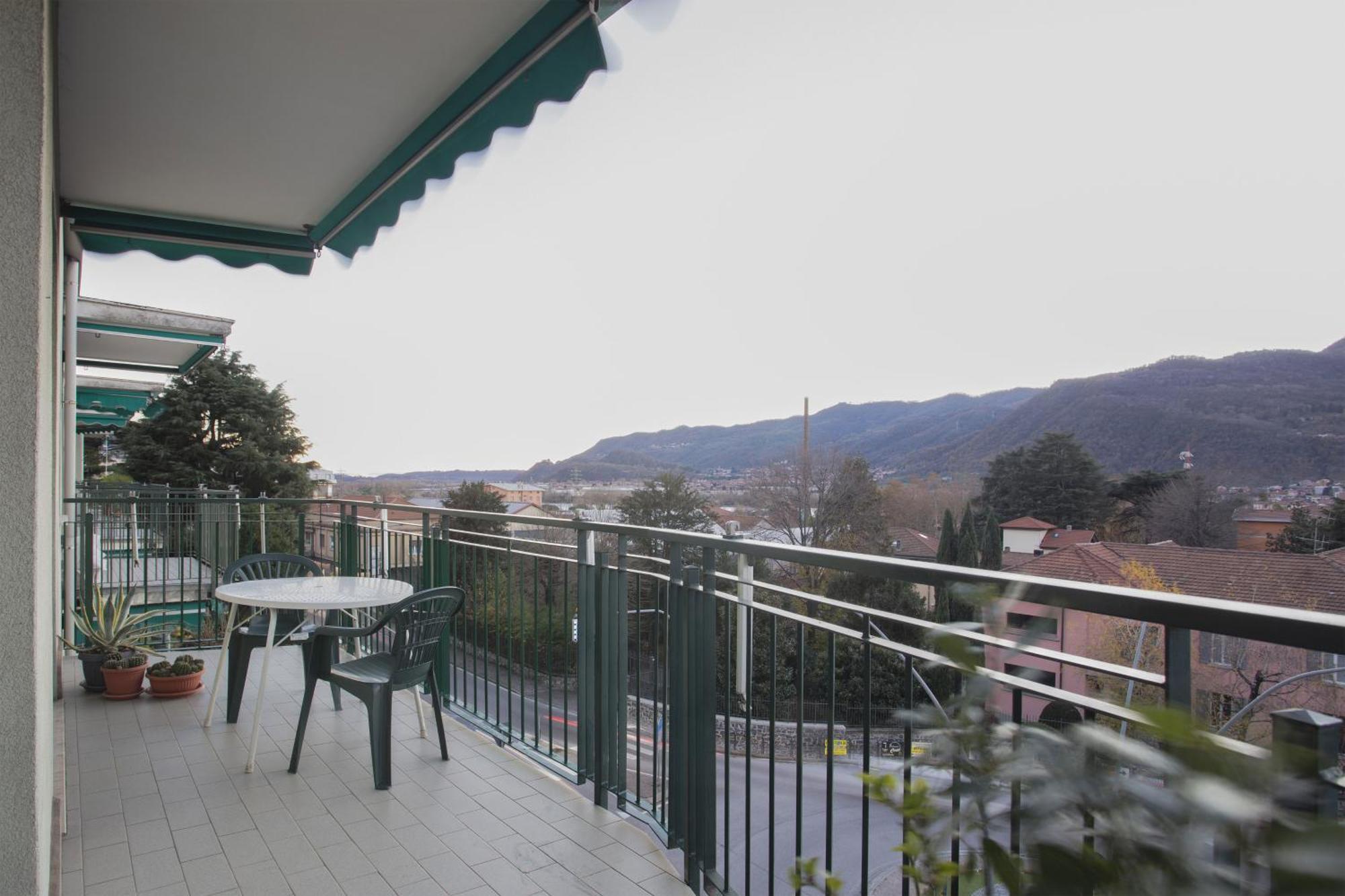 Di Lecco - Parcheggio Gratuito - Stazione Ferroviaria