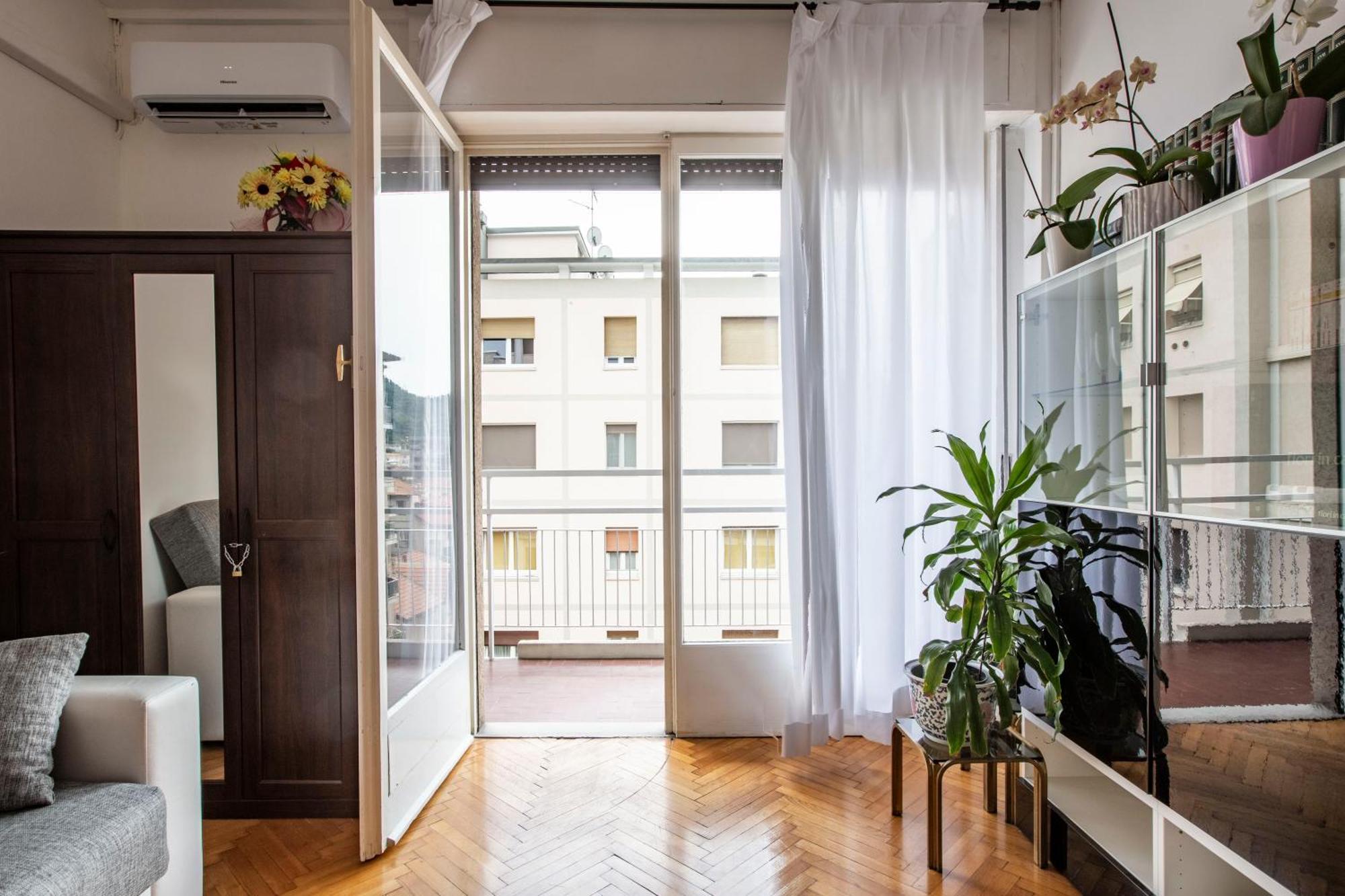 Apartment Bijoux Elegante Next To Piazza Volta Como