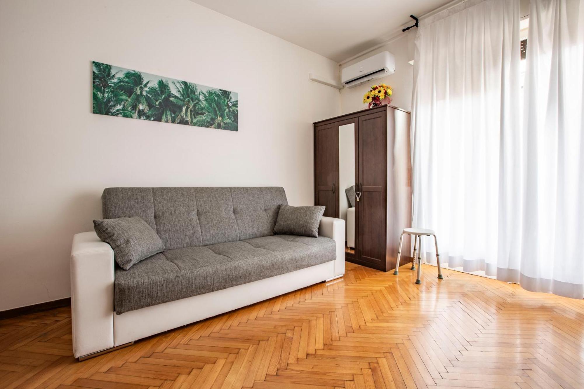 Apartment Bijoux Elegante Next To Piazza Volta Como