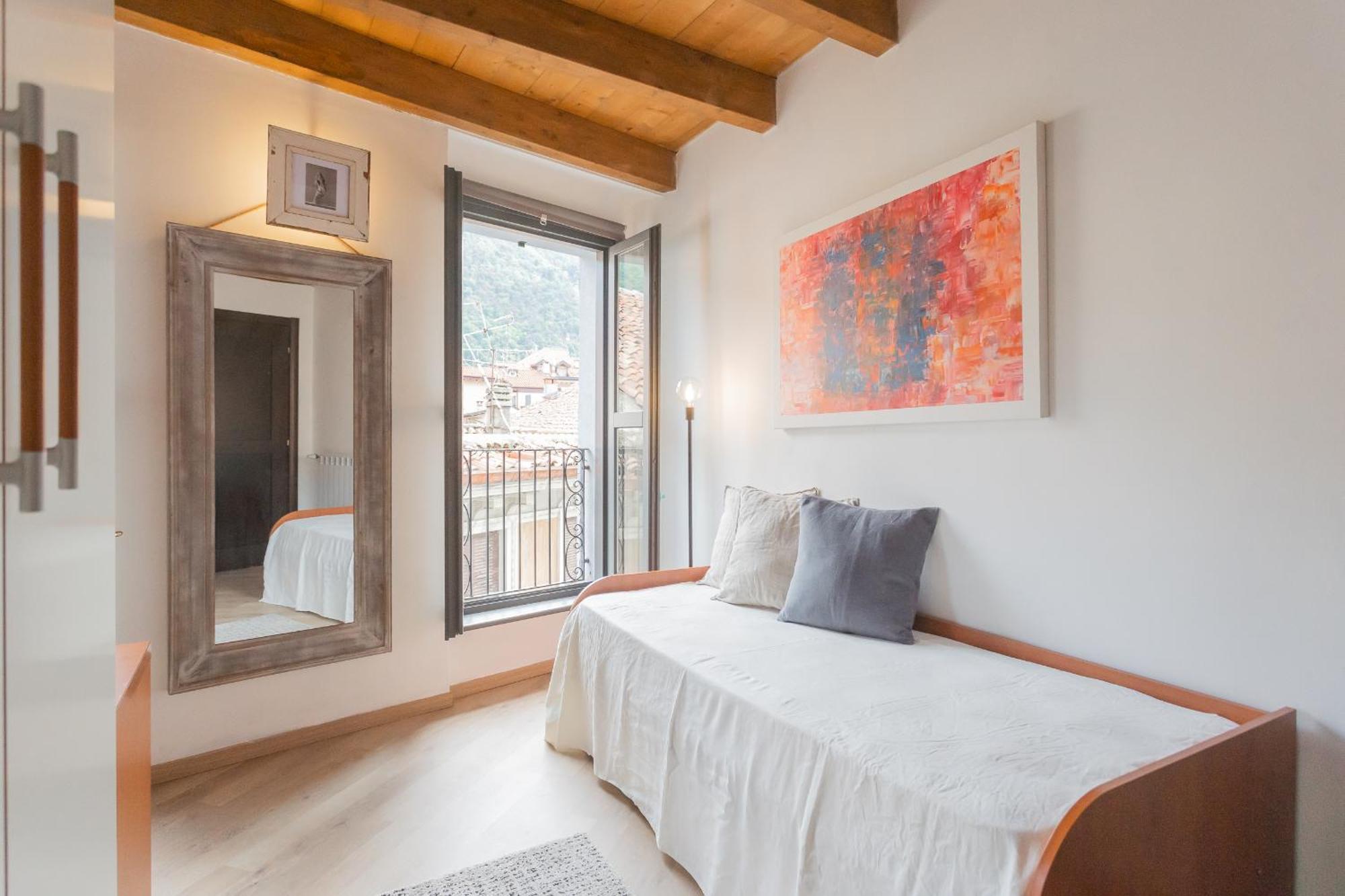 Luini 7 By Rent Apartment *