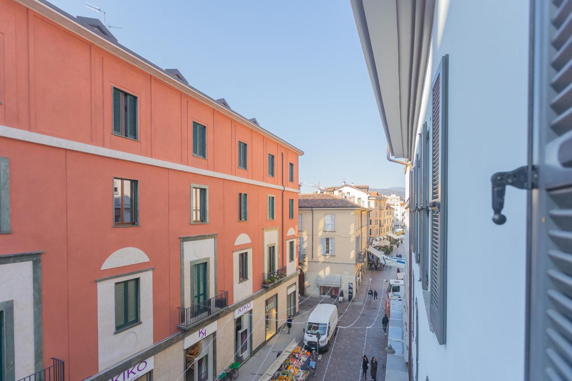 Apartment Luini 7 By Rent Como