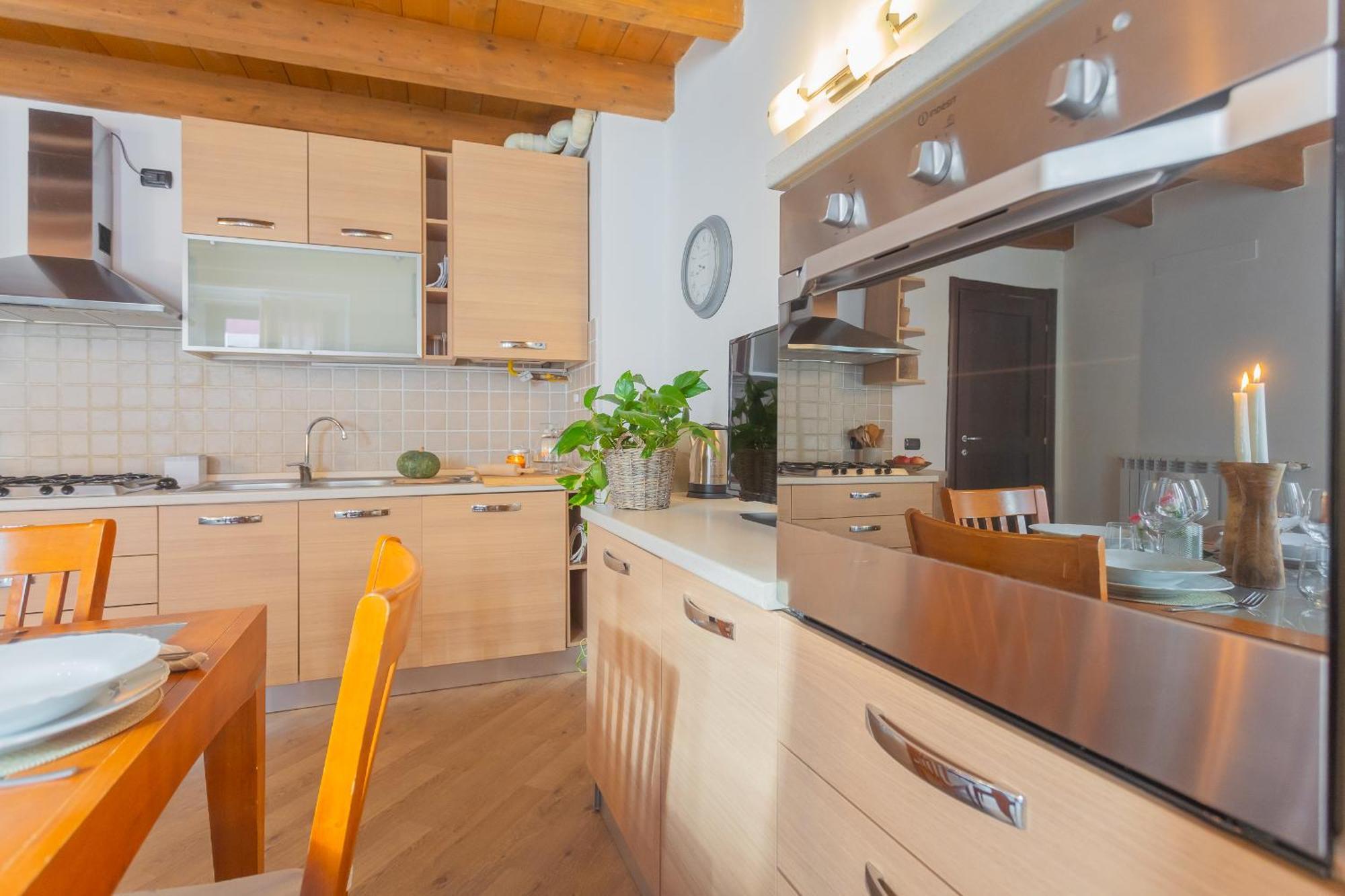Luini 7 By Rent Como