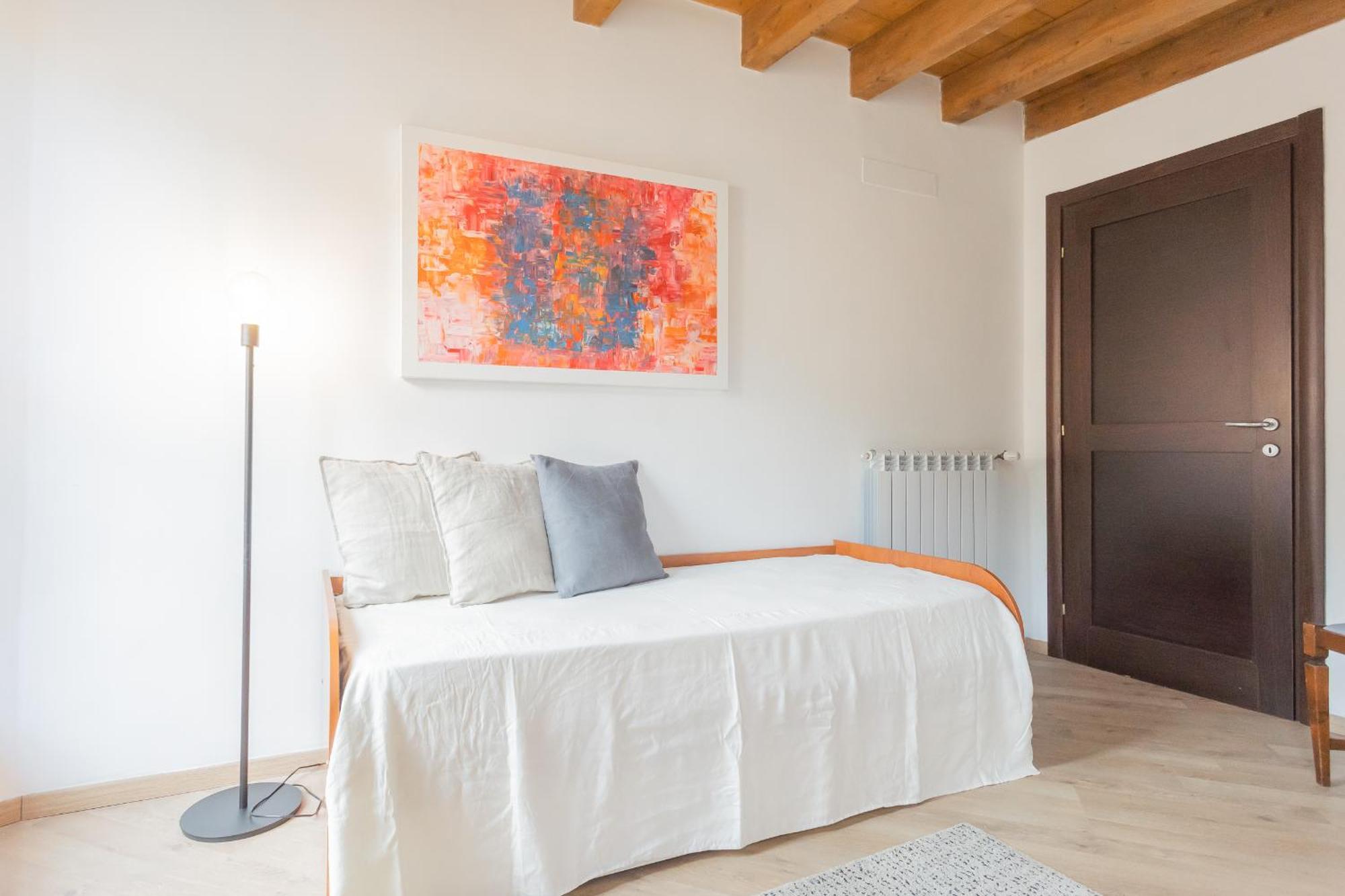 Luini 7 By Rent *