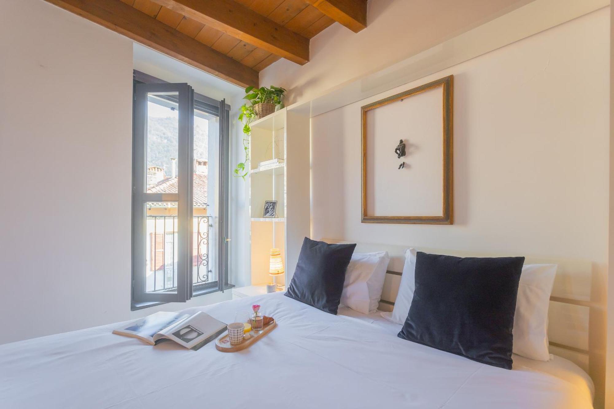 Luini 7 By Rent Apartment *