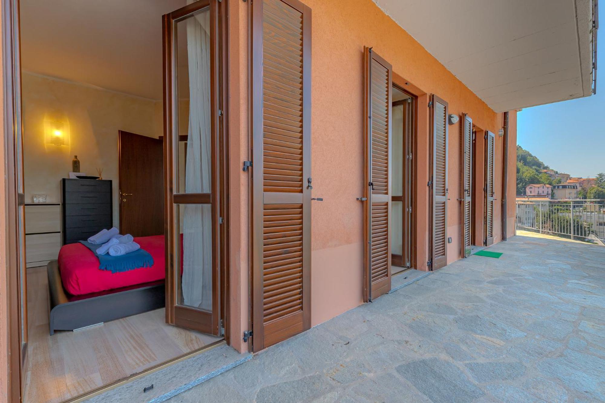 Apartment Como-blevio View + Private Garage *