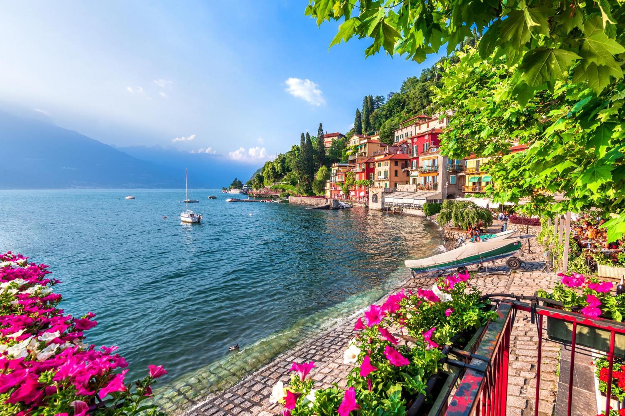 Fronte Lago * Lierna