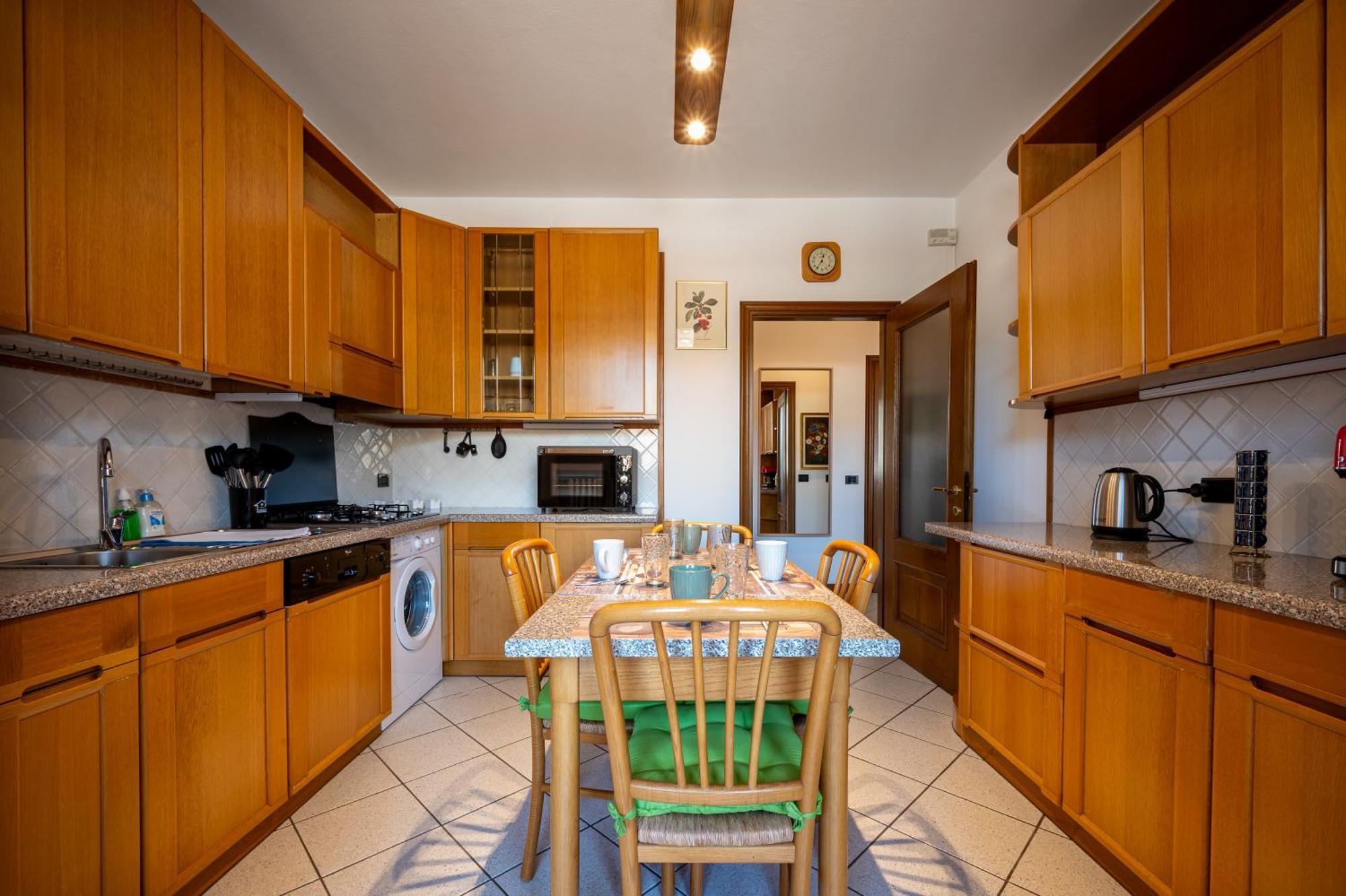 Three Bedroom - View - Larihome A57 Appartamento *