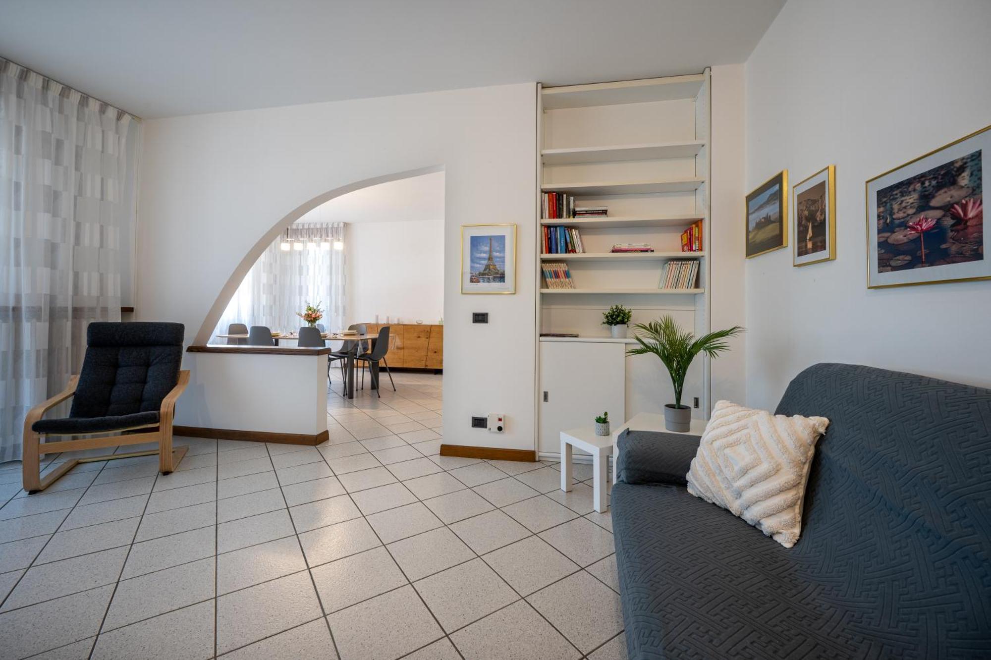Three Bedroom - View - Larihome A57 * Dongo