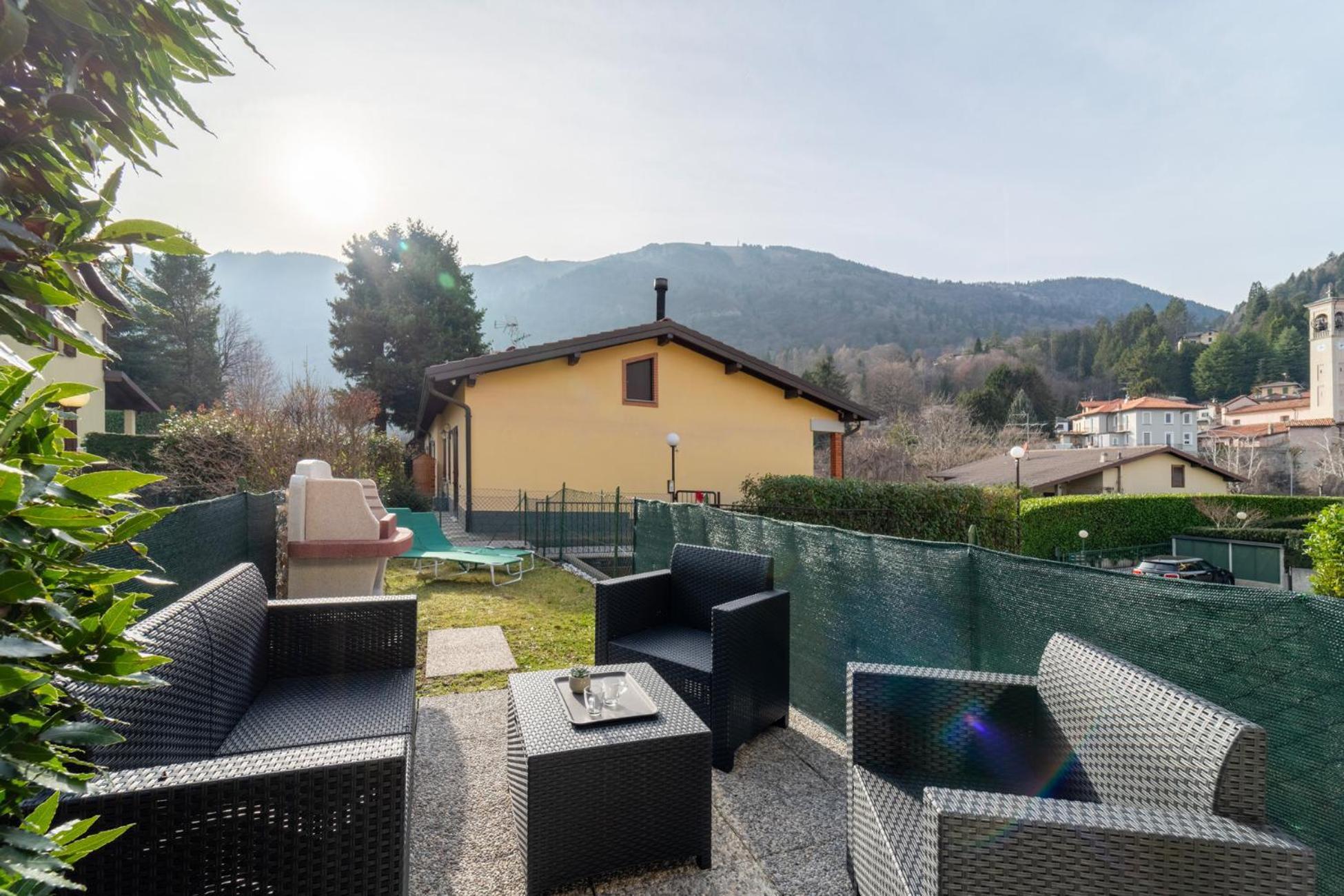 Scarlet With Garden By Wonderful Italy Apartment