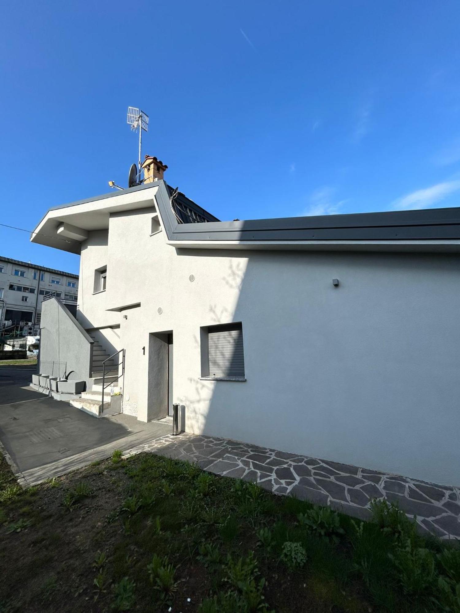Lake Home Apartments Lipomo