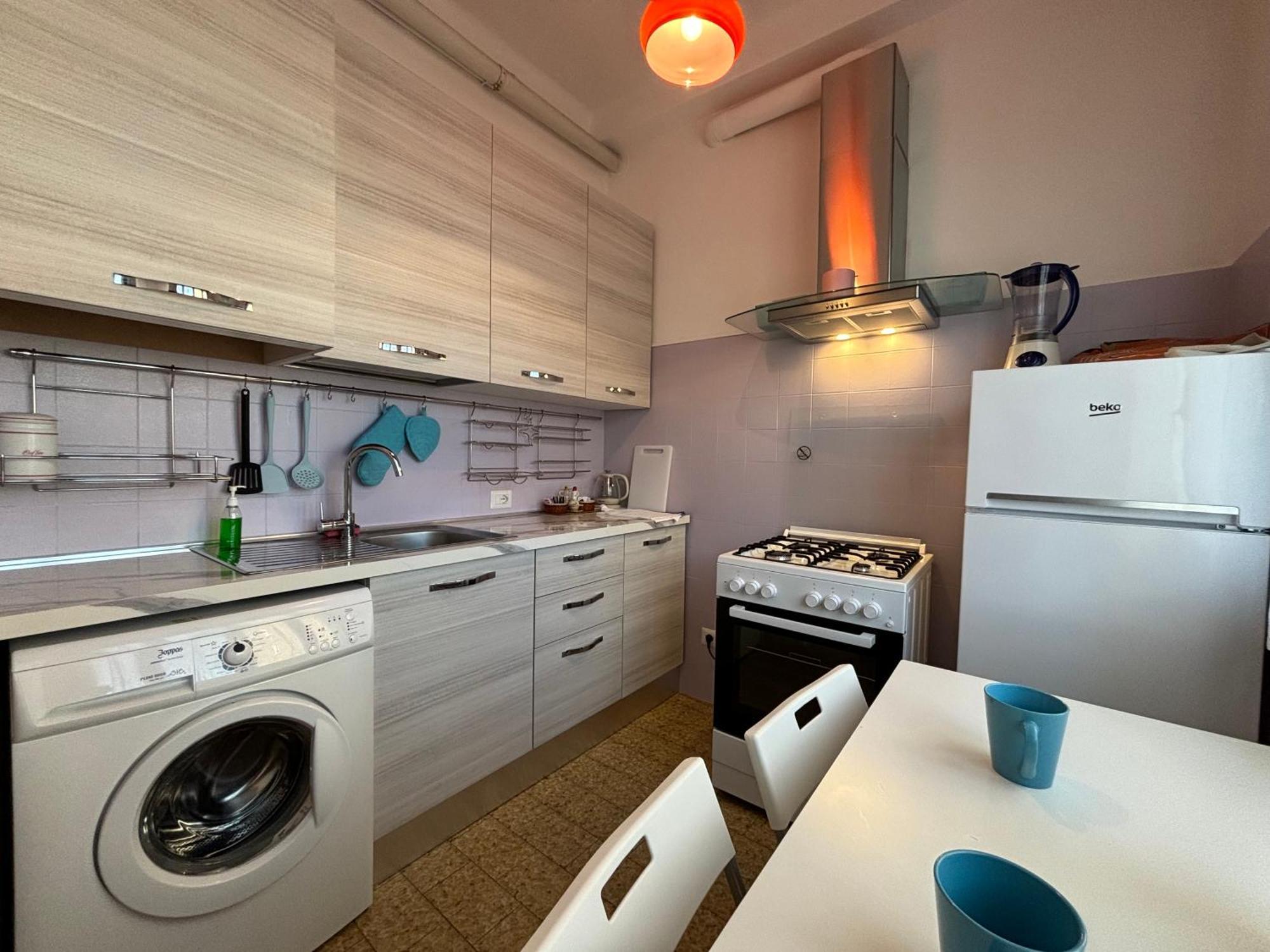 At Few Steps From The - Larihome A16 Apartment *