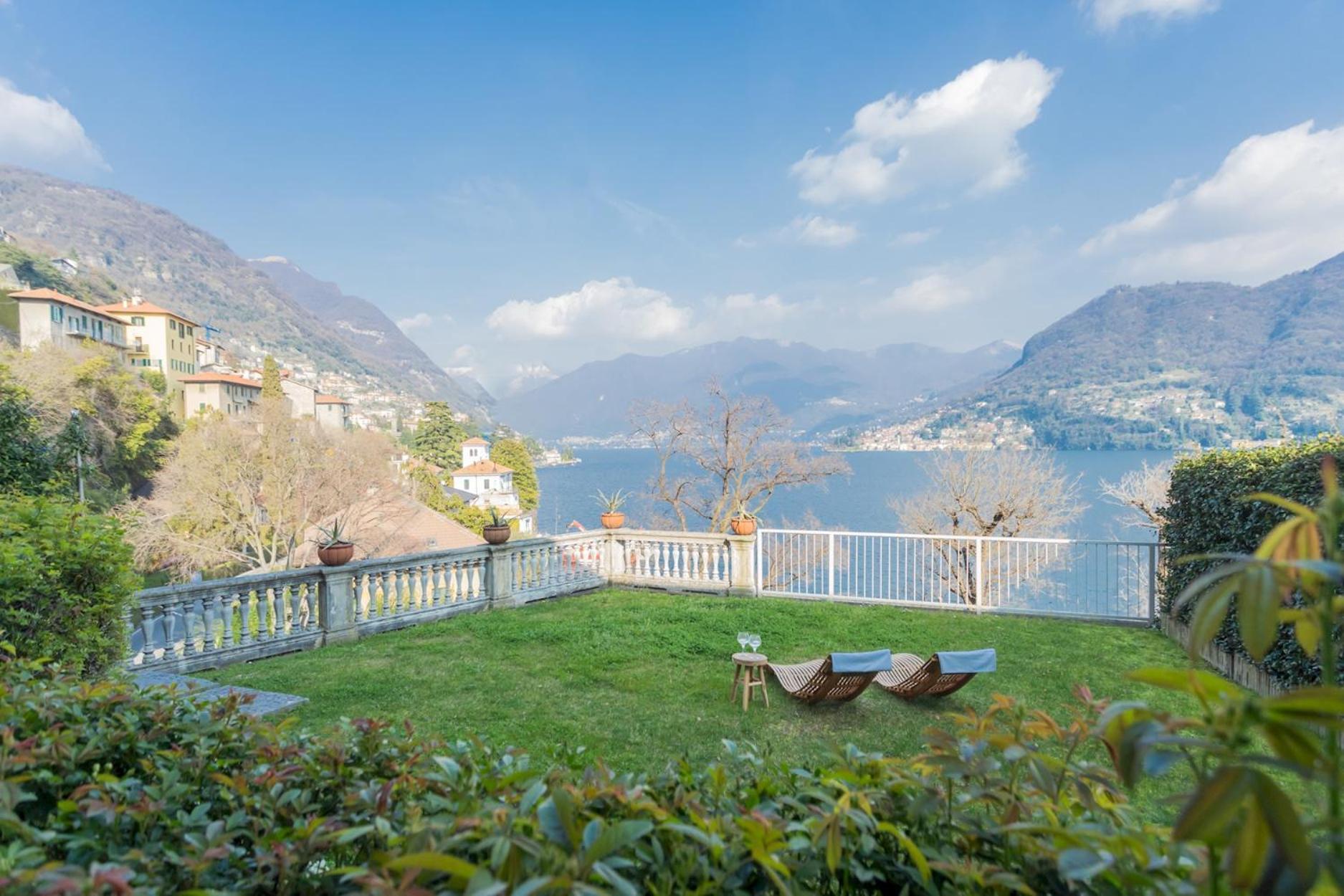 Apartment Besana 9 On The - Private Garden & Parking By Rent Moltrasio