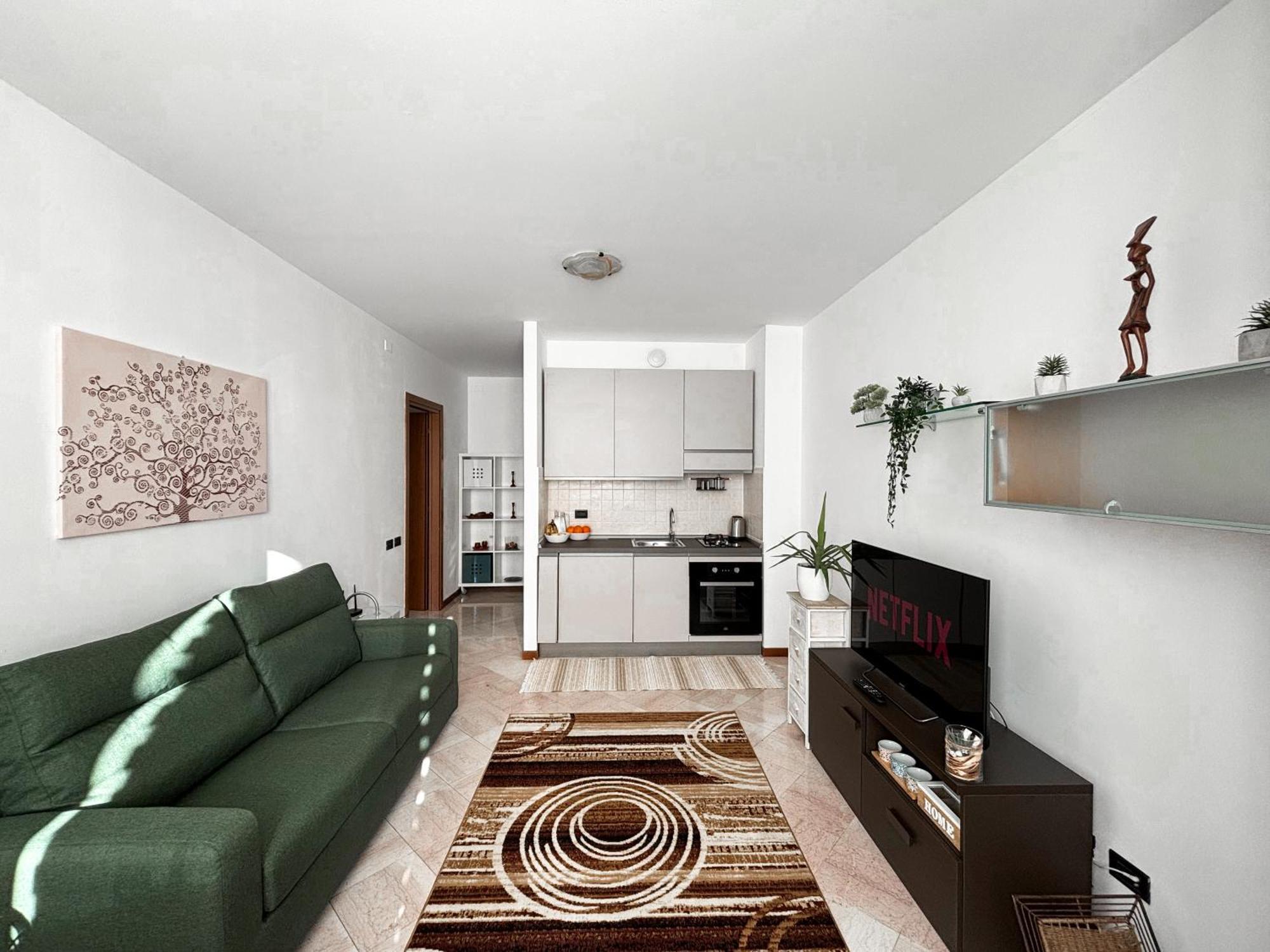 Bilocale Con Terrazzo E Box Auto Su Richiesta