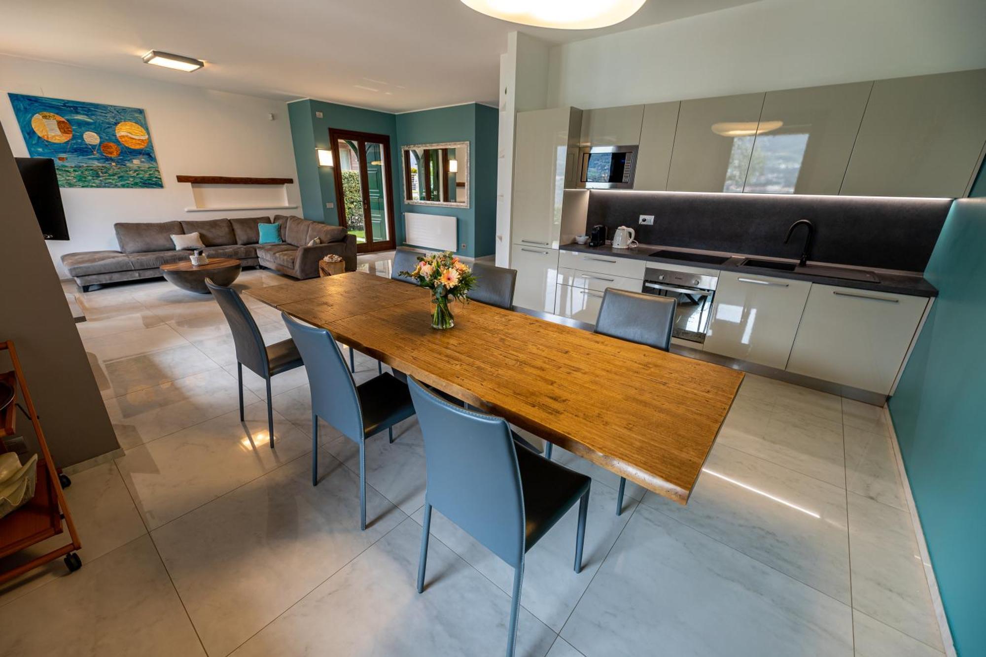 Villa Vittoria With Private Heated Pool & Shared Sauna - Bellagio Village *
