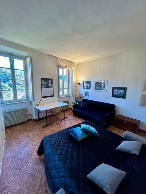 Elegant Inside Fontana Apartment *