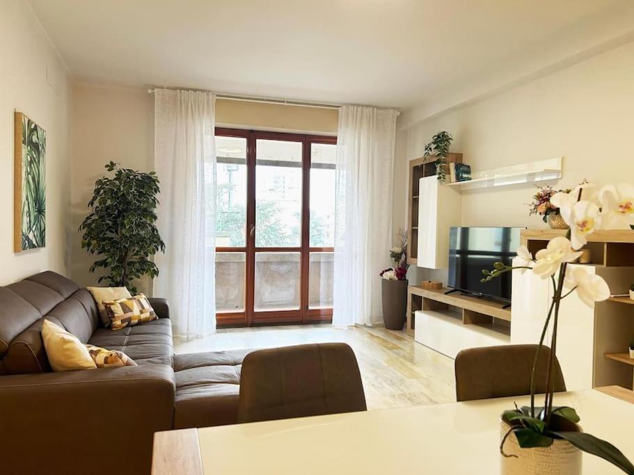 Isola - Near Viscontea Island Apartment Lecco