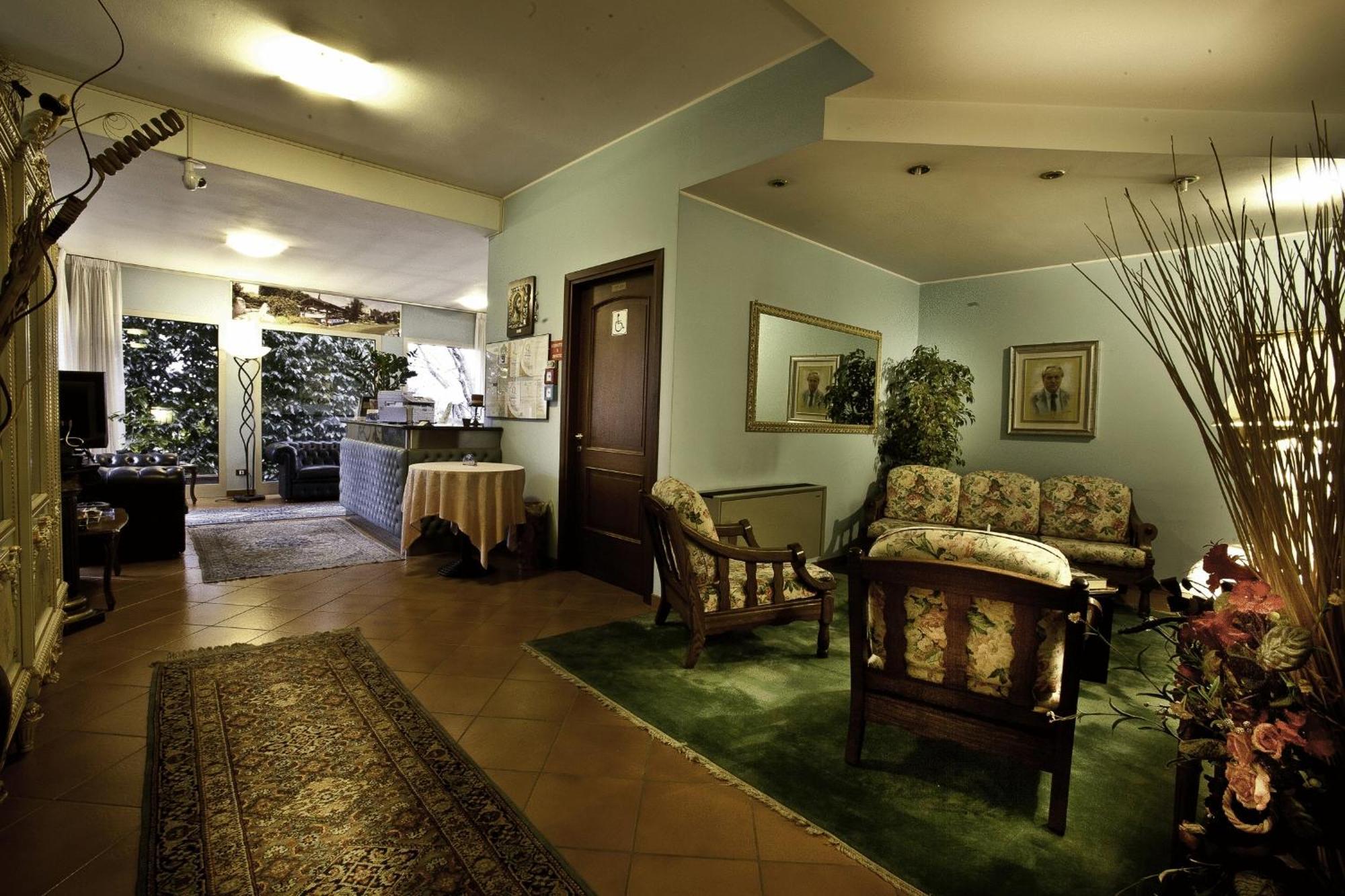 Hotel Nastro Azzurro Monguzzo