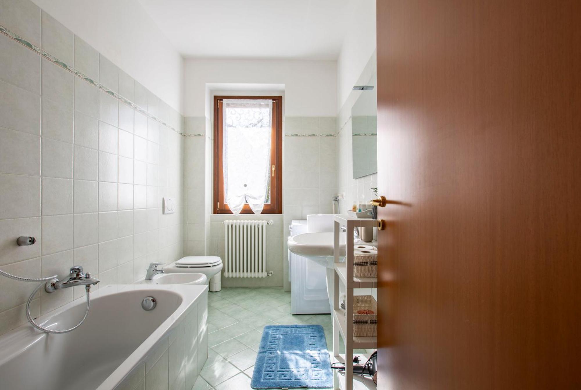 Apartment - Lakeside Bliss Mandello del Lario