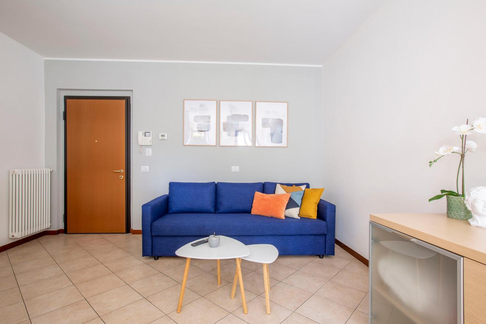- Lakeside Bliss Apartment Mandello del Lario
