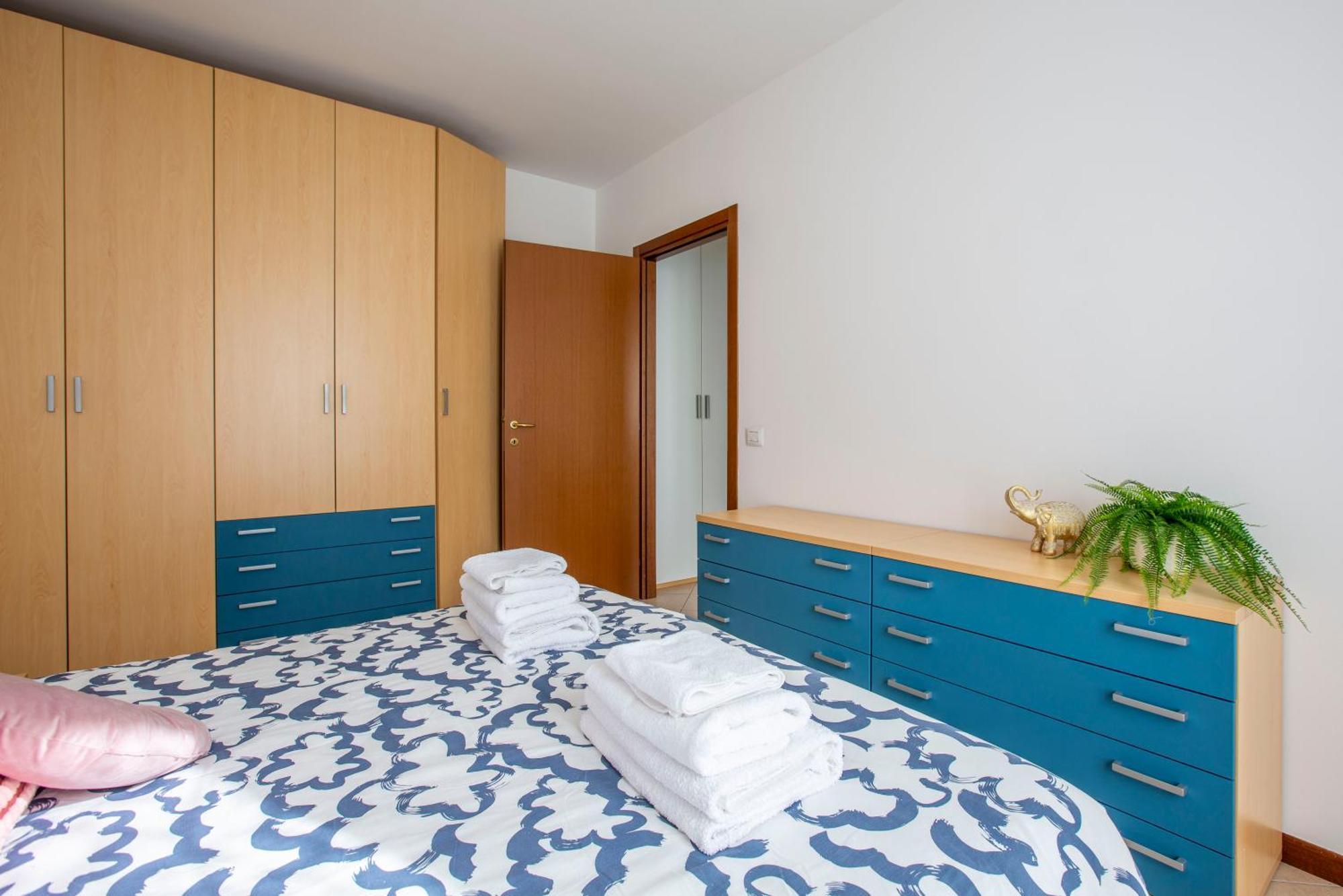 - Lakeside Bliss Mandello del Lario