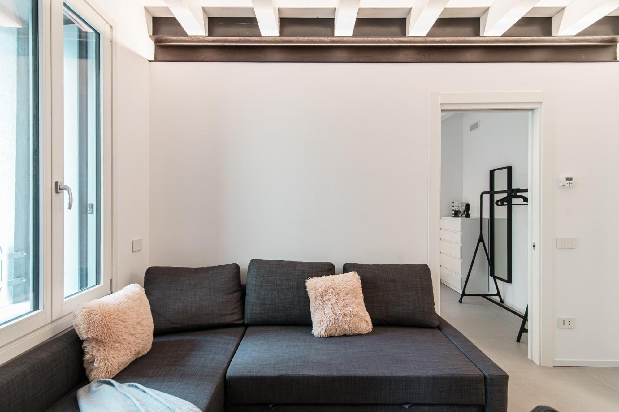 Joivy 11 Apartment Como