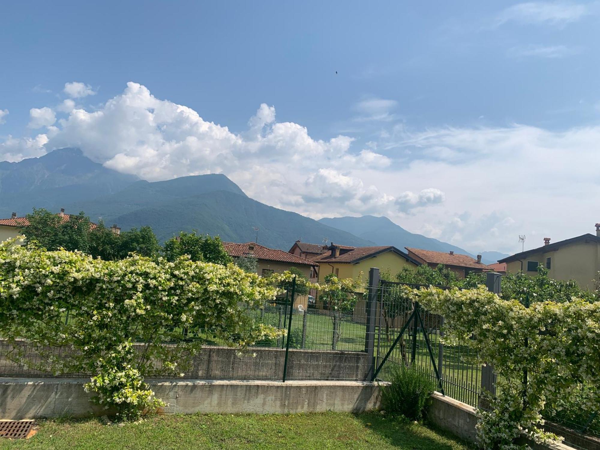 Casa Verde, Dongo, Di Dongo
