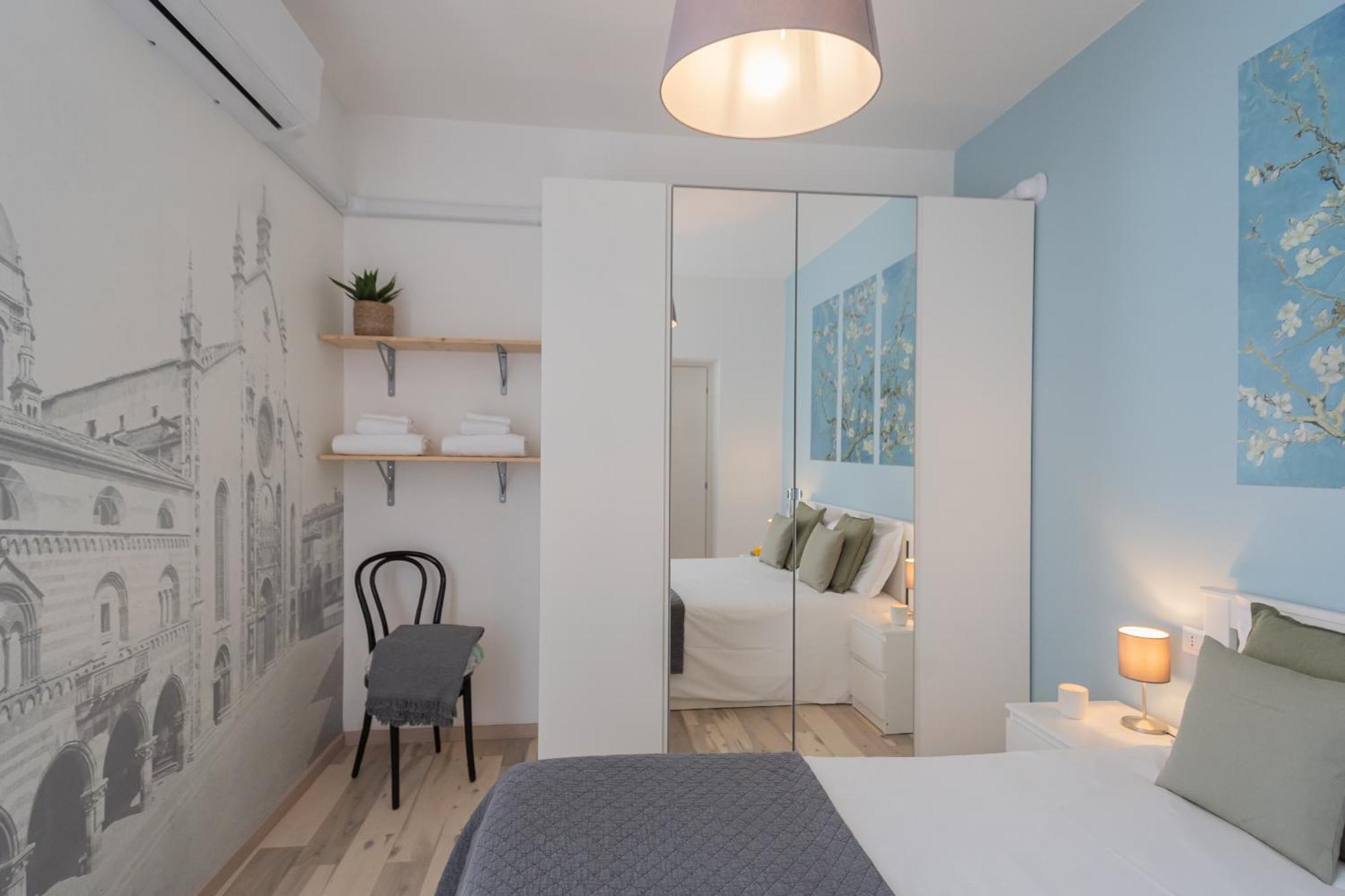Old Court Hideaway By Rent Apartment Como
