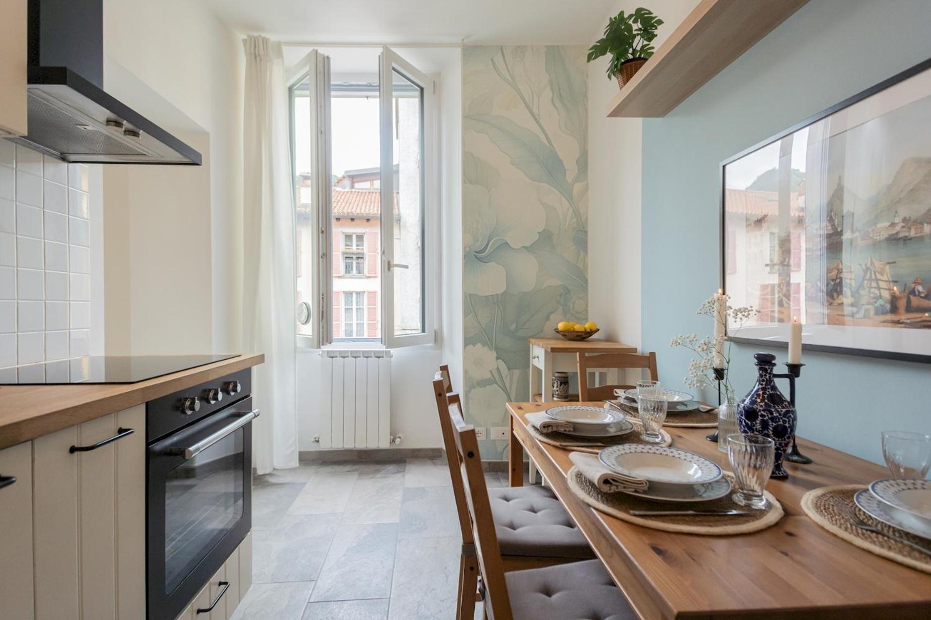 Old Court Hideaway By Rent Apartment