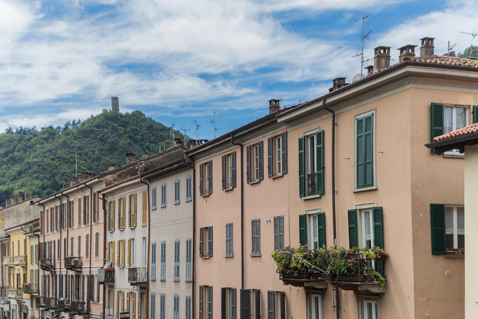 Old Court Hideaway By Rent * Como