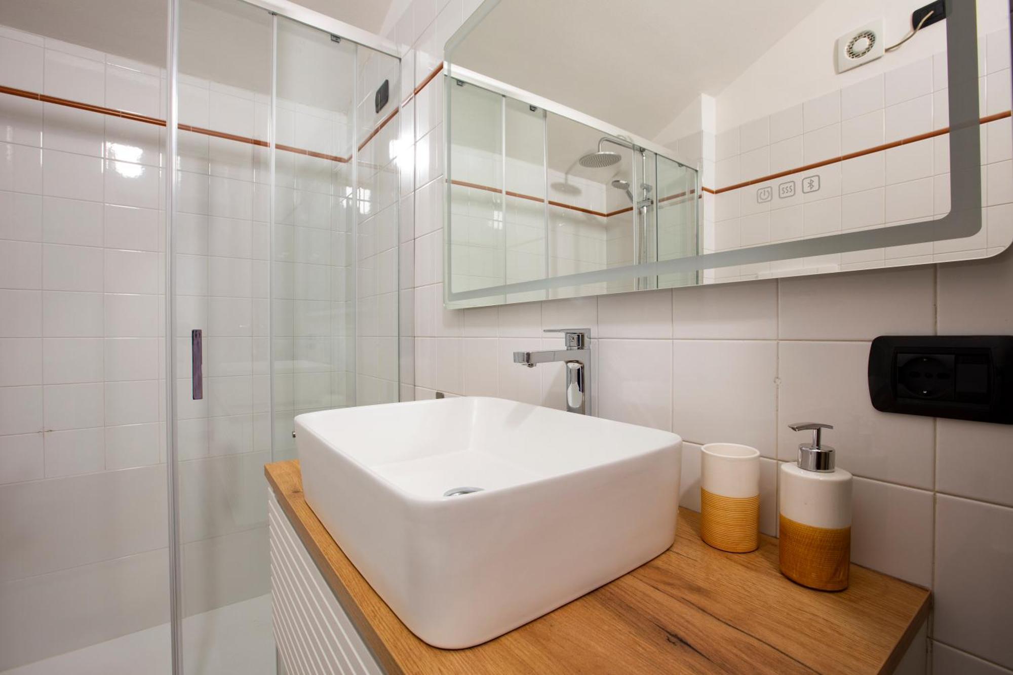 Apartment Modern & Minimalist Flat -4people- Fully Equipped *