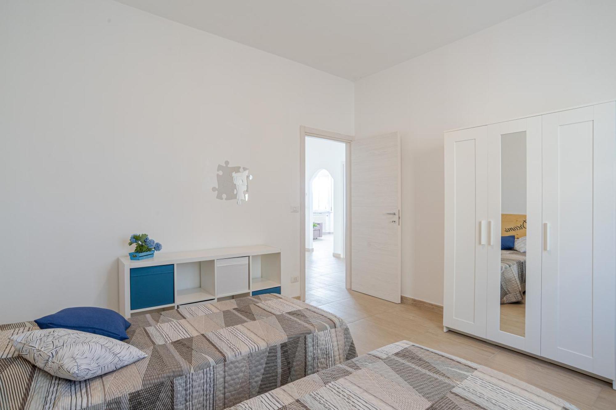 Cosy With 2 Balconies In Apartment