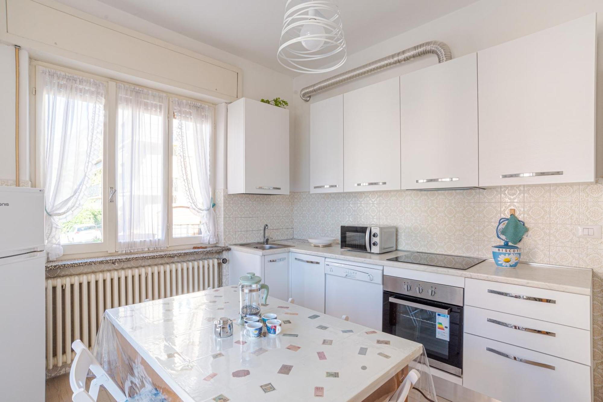 Cosy With 2 Balconies In Lierna