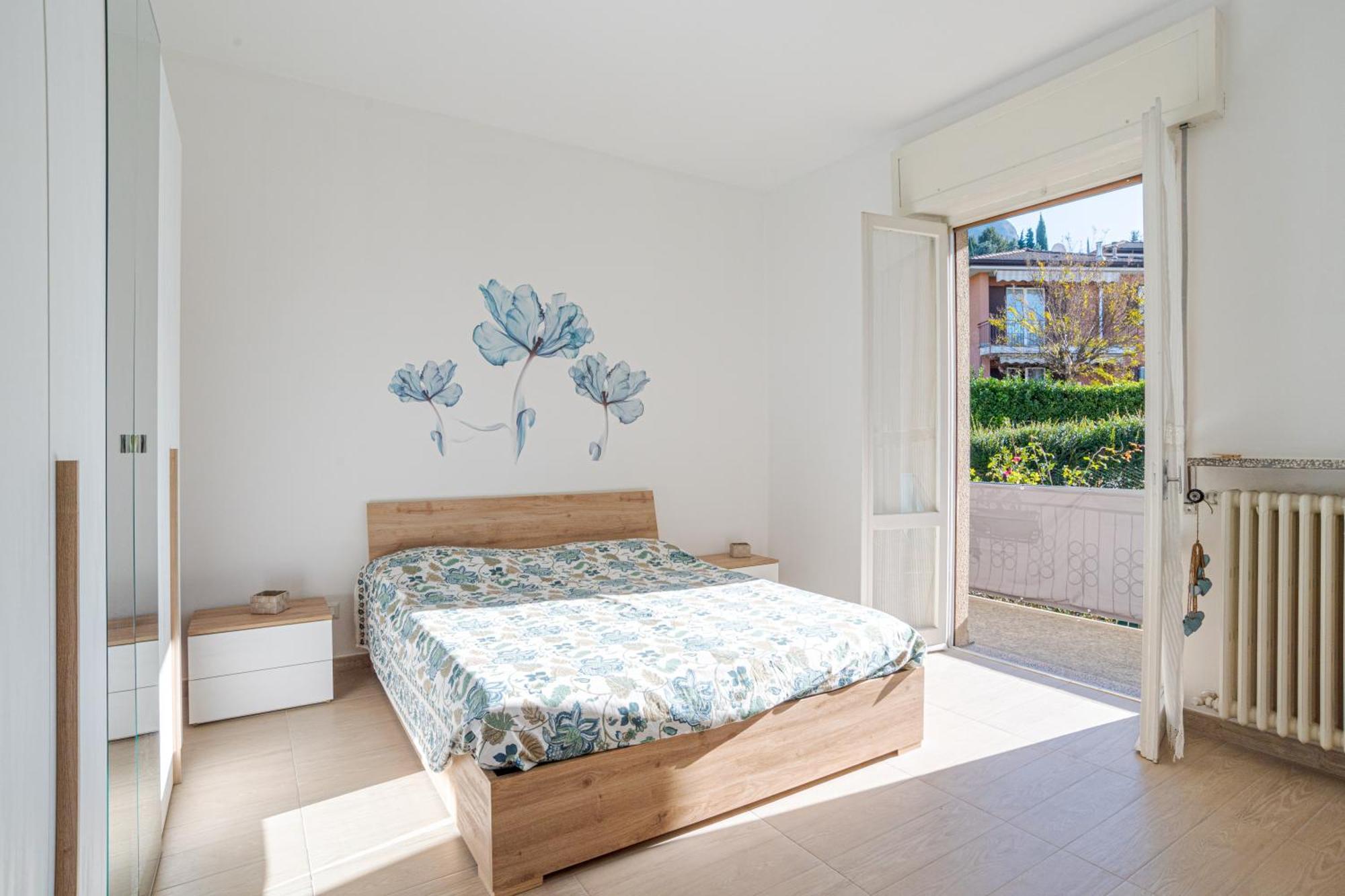 Apartment Cosy With 2 Balconies In