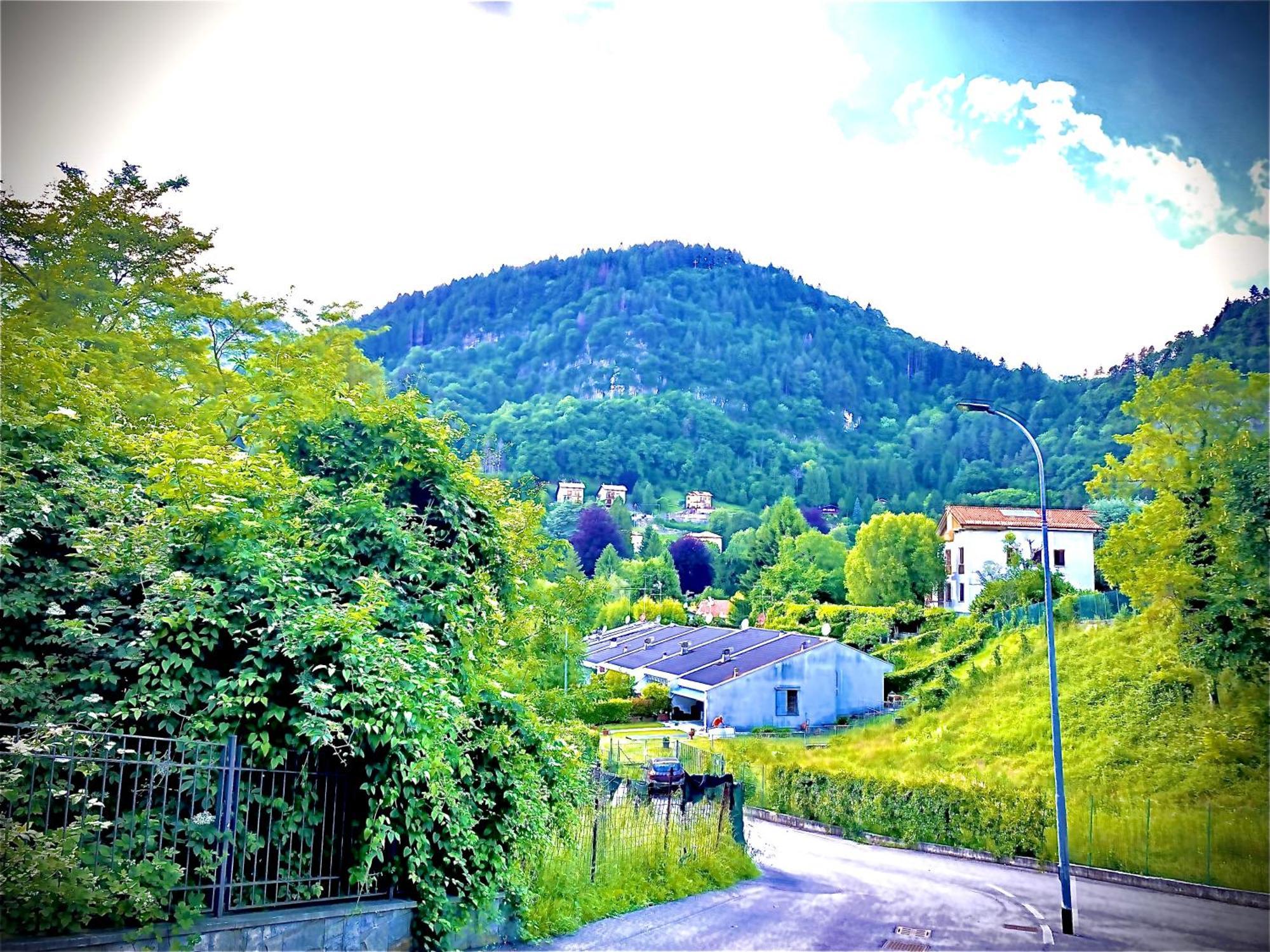 The Sisters' House, Con Giardino Zona Bellagio Holiday home