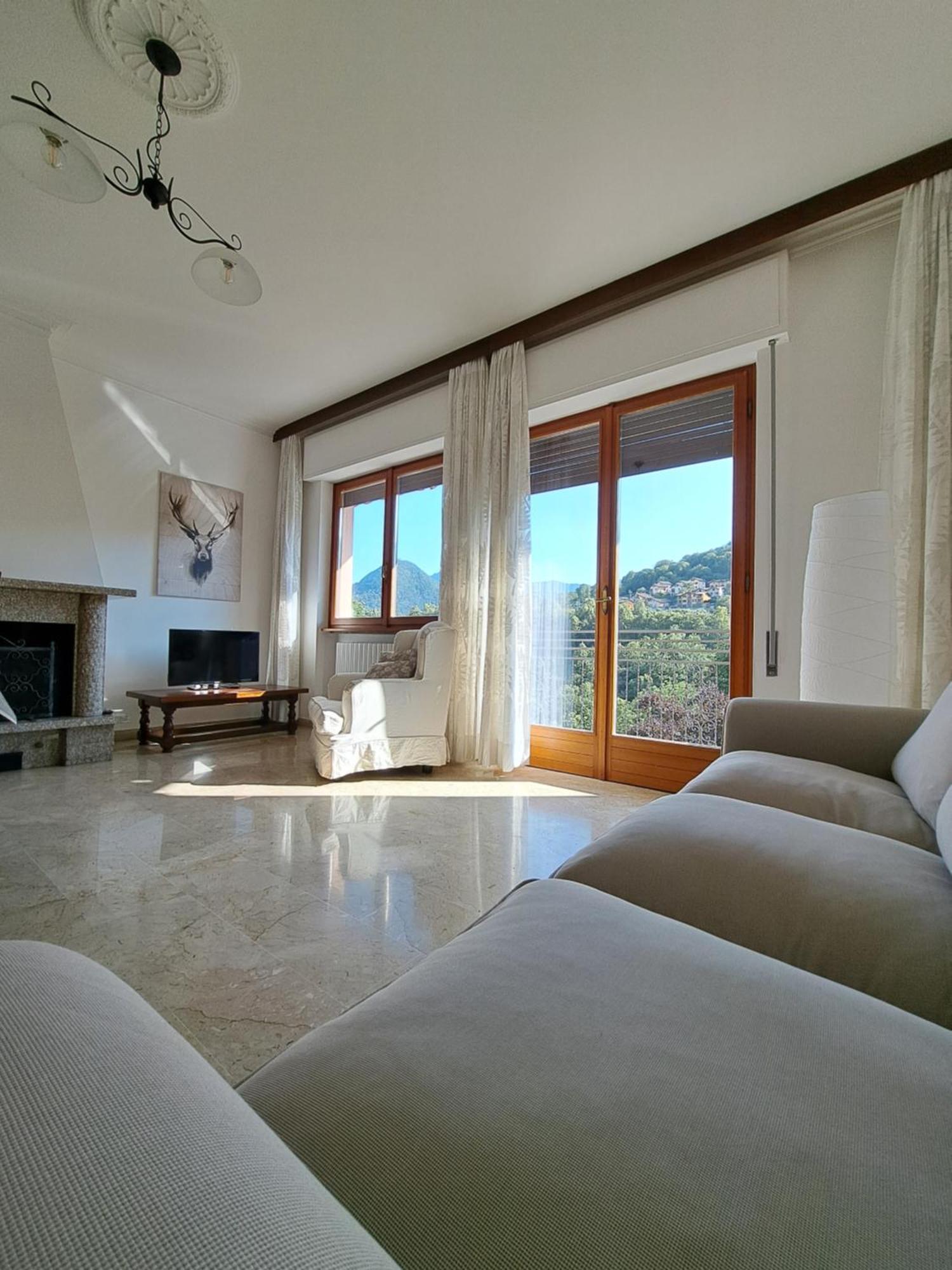 Appartamento Valle Intelvi Panorama *