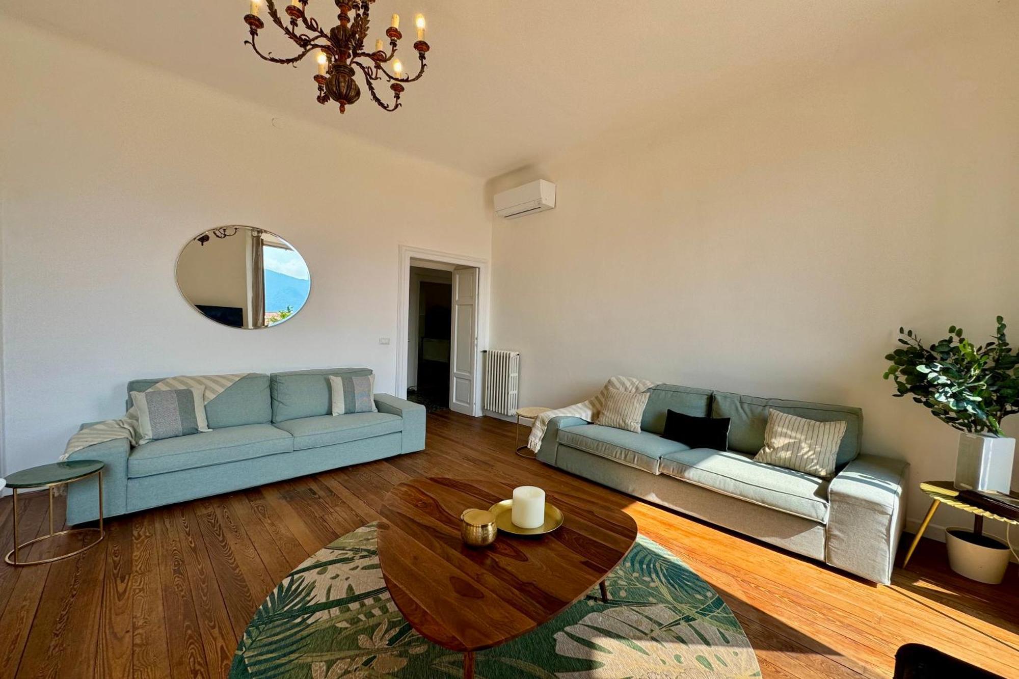 Apartment Giardino Floreale Di - Happy