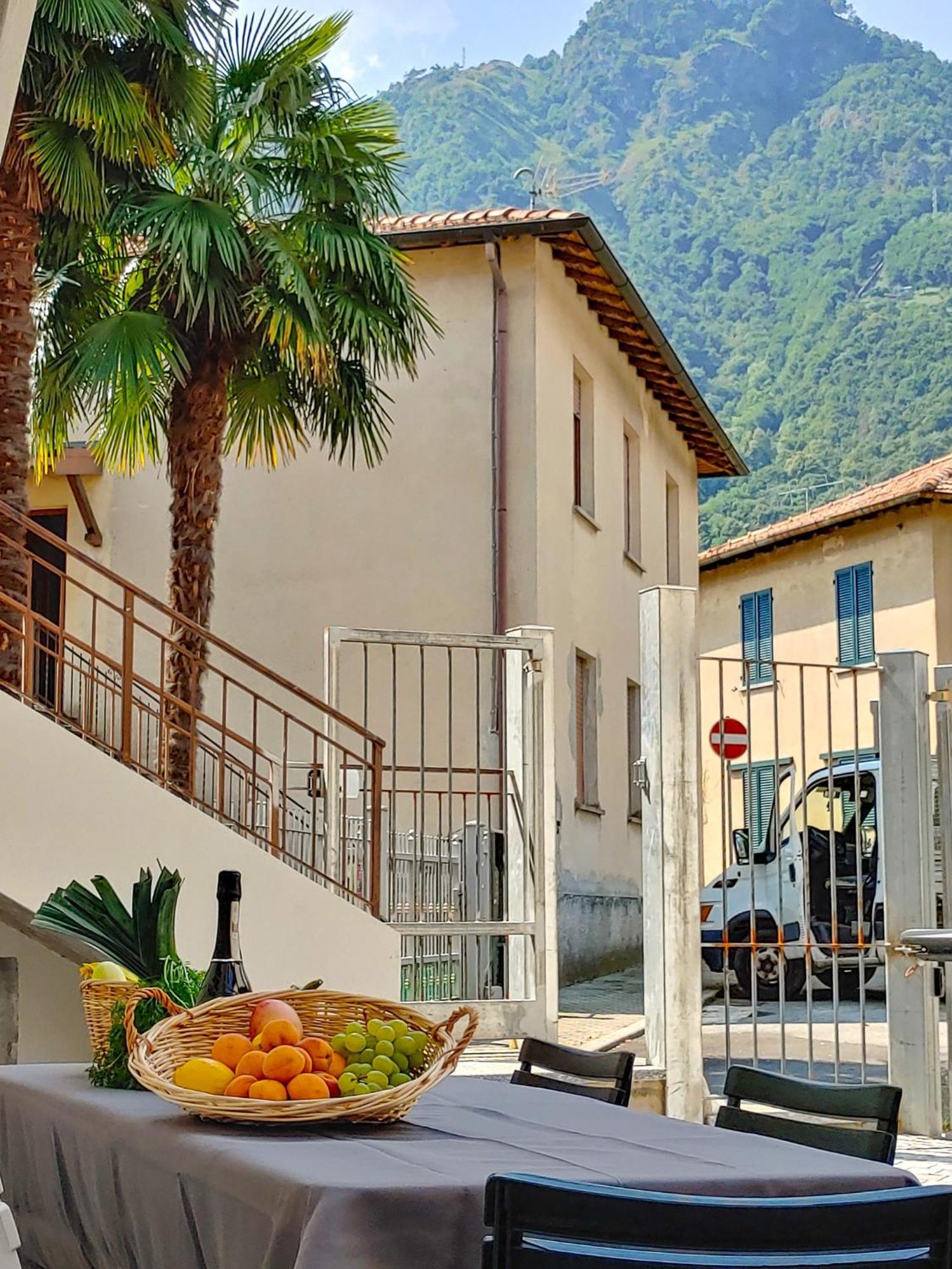 Piazzetta Dongo