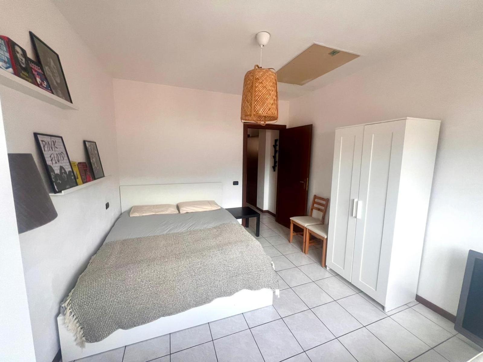 Apartment Como Lake With Two People Lake View And Near Beach