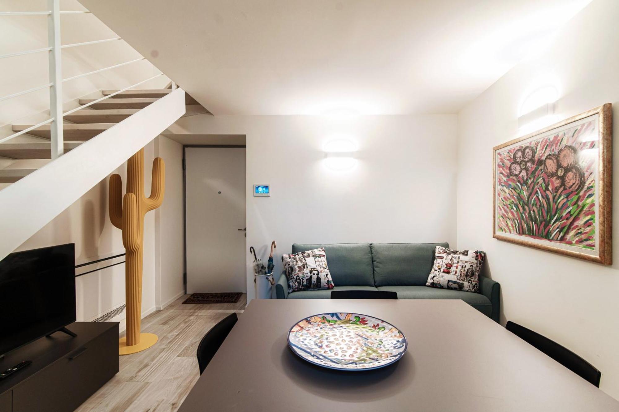 Apartment Diaz 8 - By Myhomeincomo Como