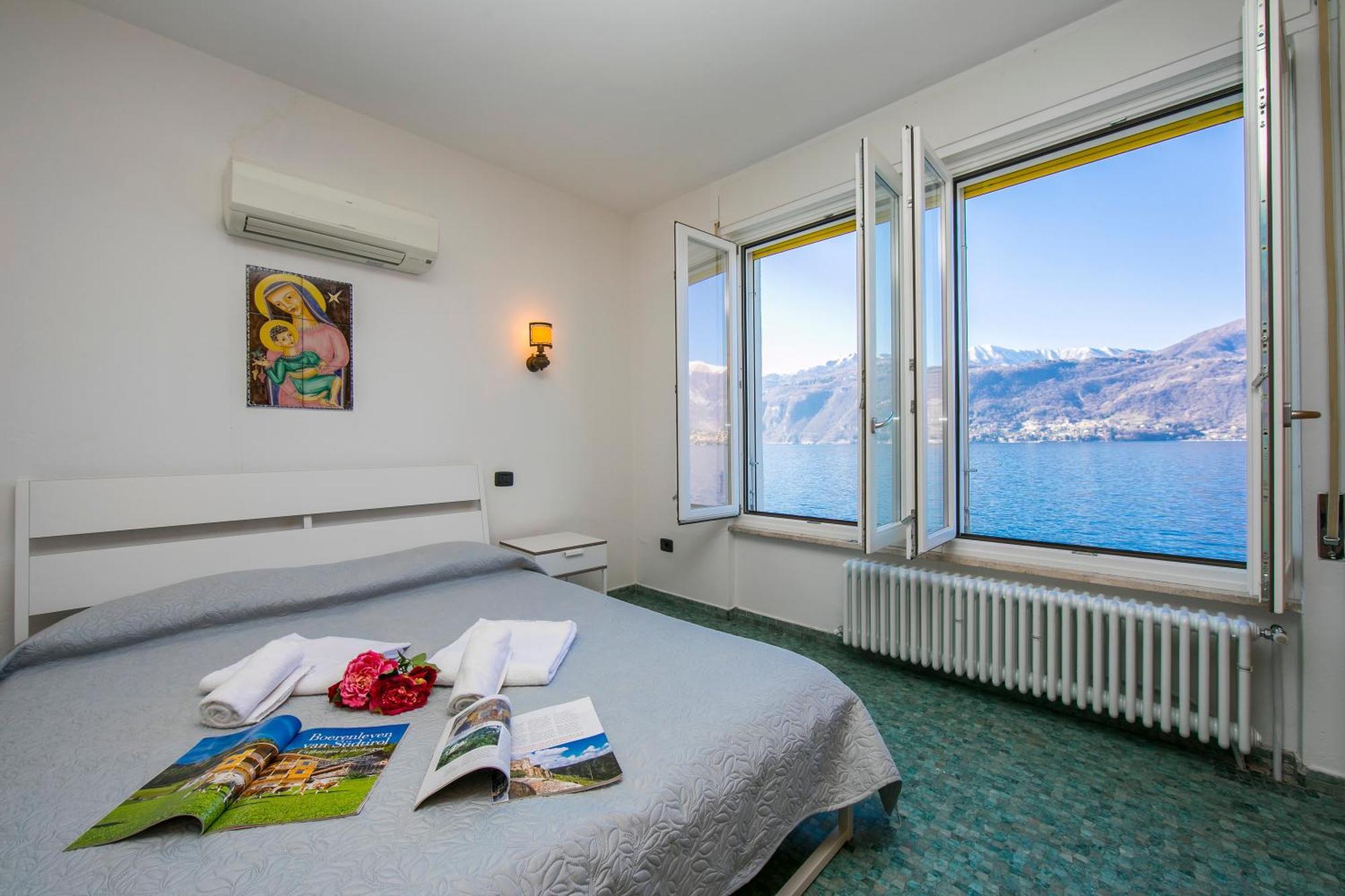 Villa Fronte Lago Lierna