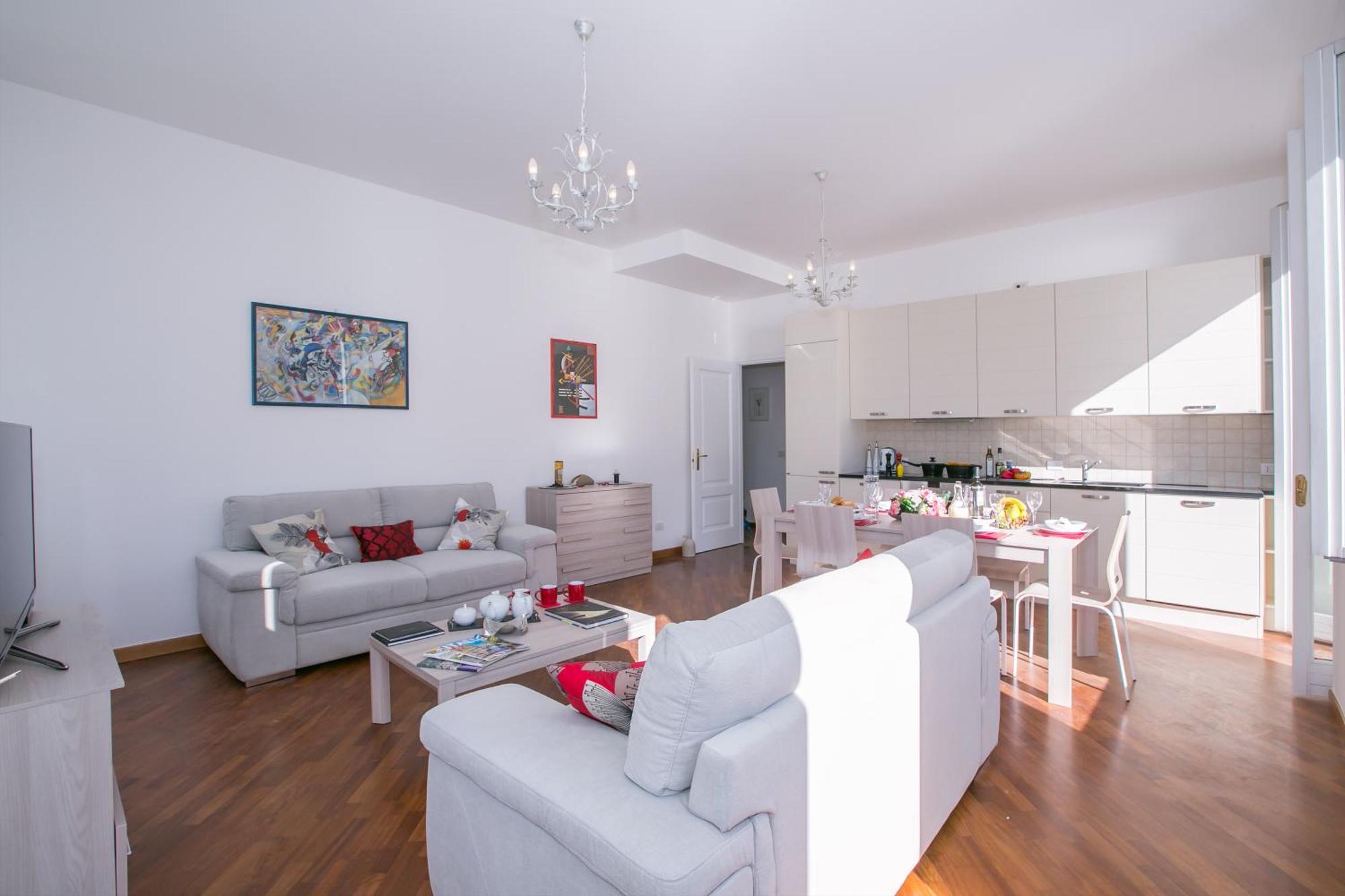Larius Balcone Apartment