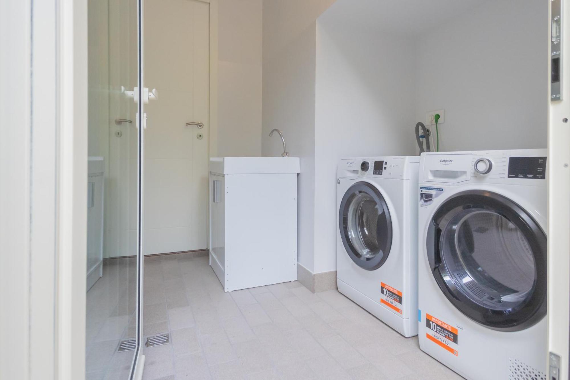 Cosima In With Private Pool By Rent Villa *