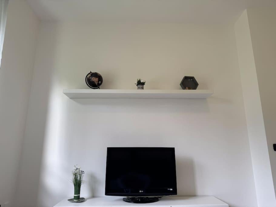 Vener Appartament - A Due Passi Dal Apartment Ossuccio