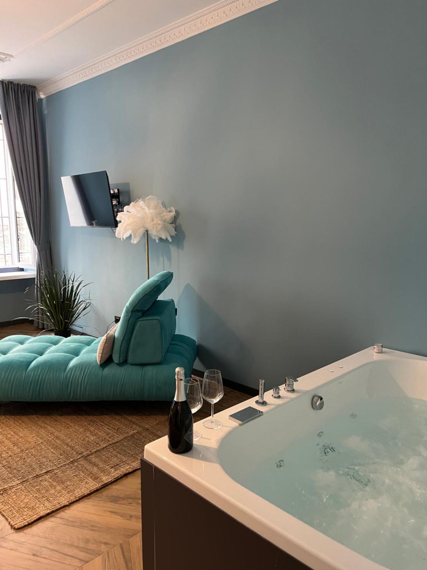 Apartment Angelina's Suite&spa Con Parcheggio Privato Como