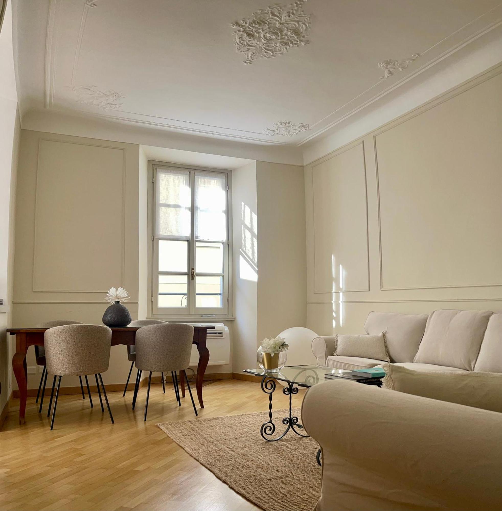 Charming Como: Downtown With Dual Bedrooms And Bathrooms * Como