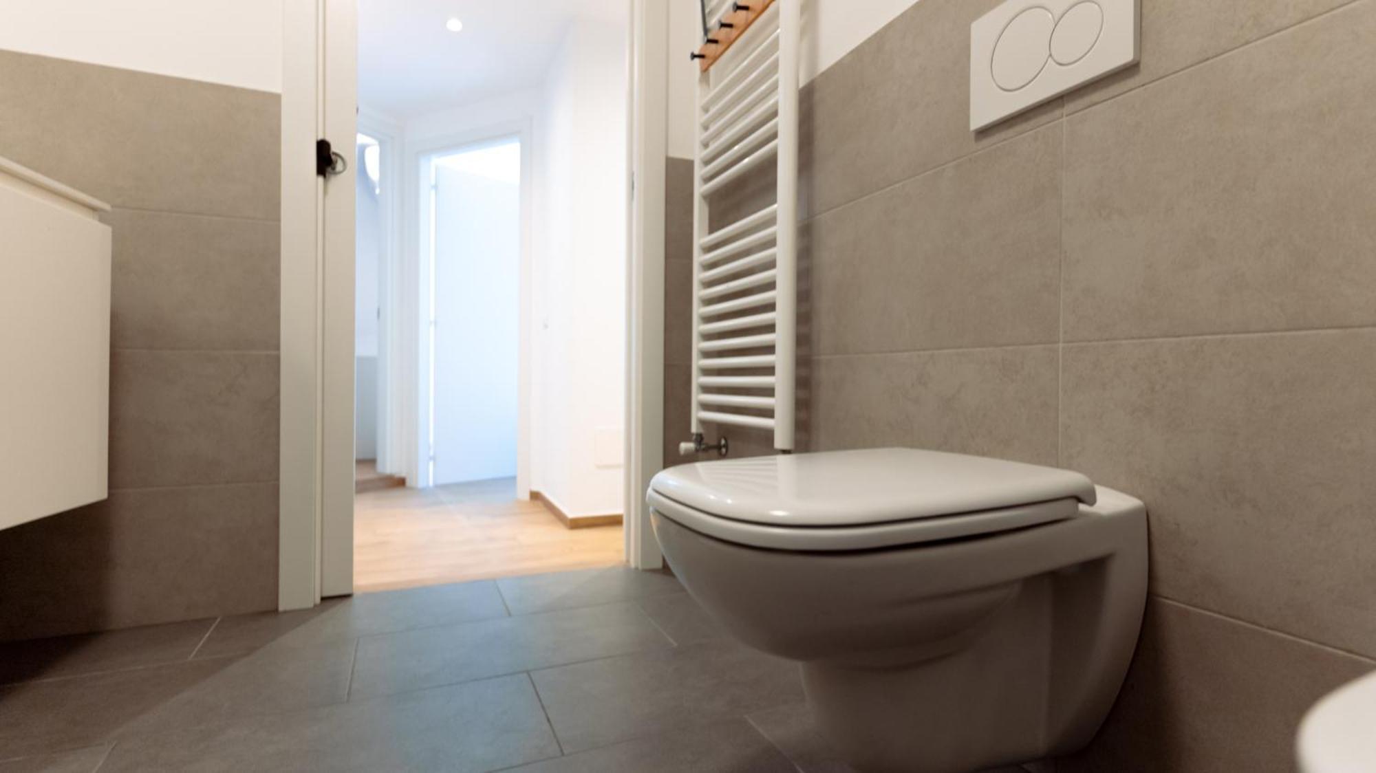 Exclusive - Magritte Style Apartment Lecco