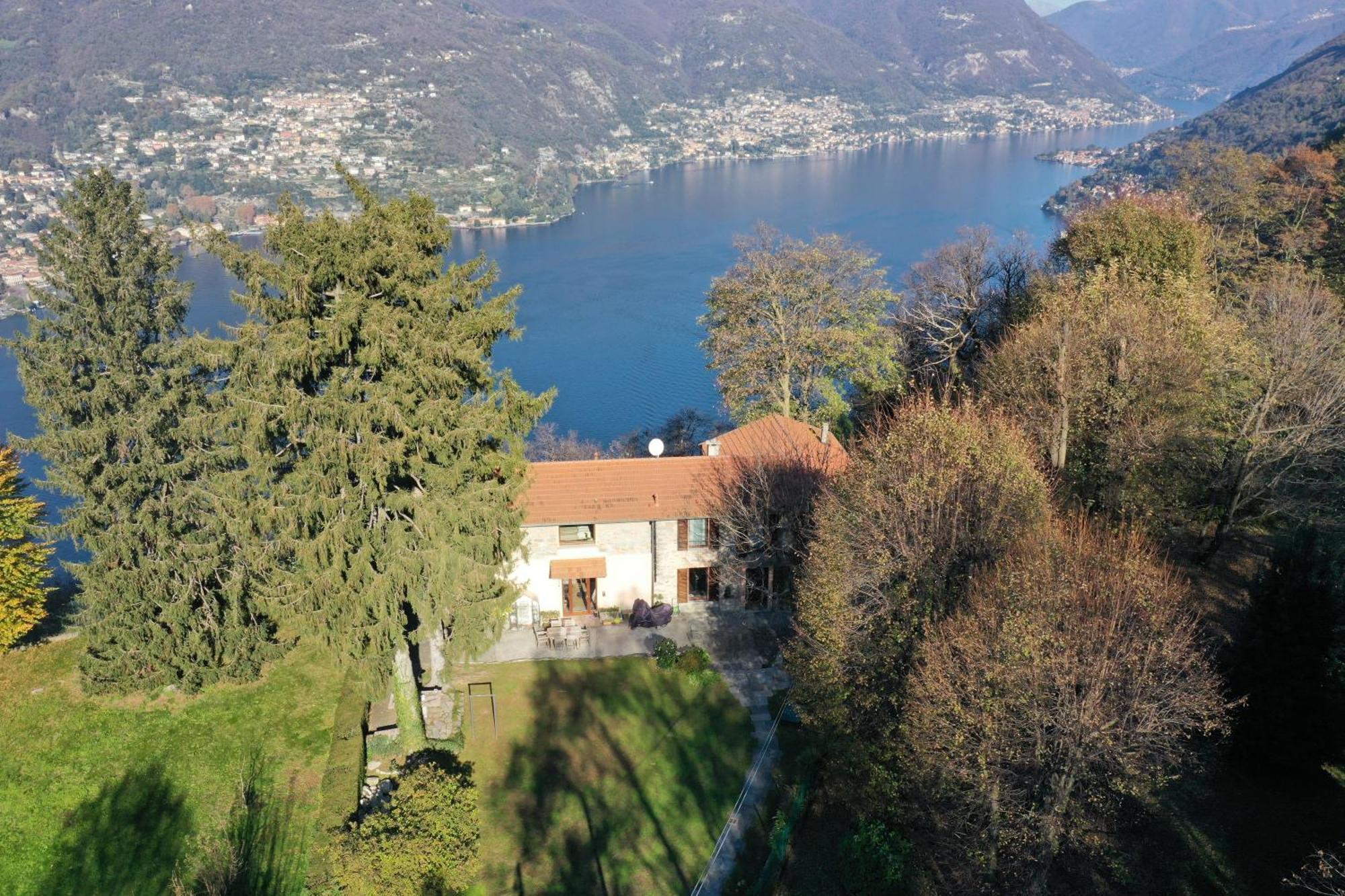 Sorriso Holiday home Brunate