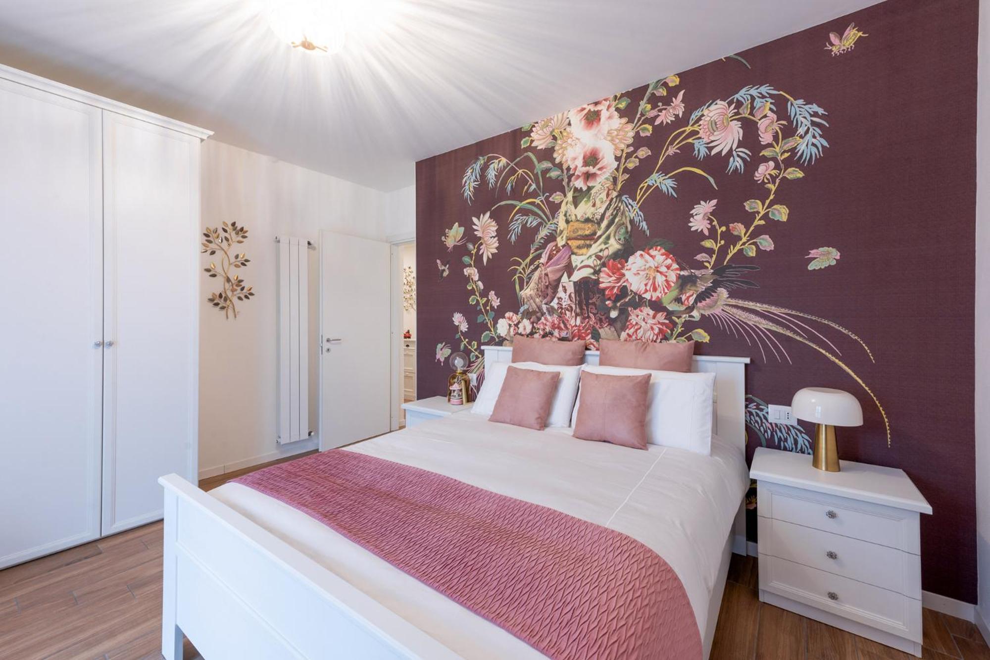 Lora Flowers Suite, Free Parking,self Check In, 5 *