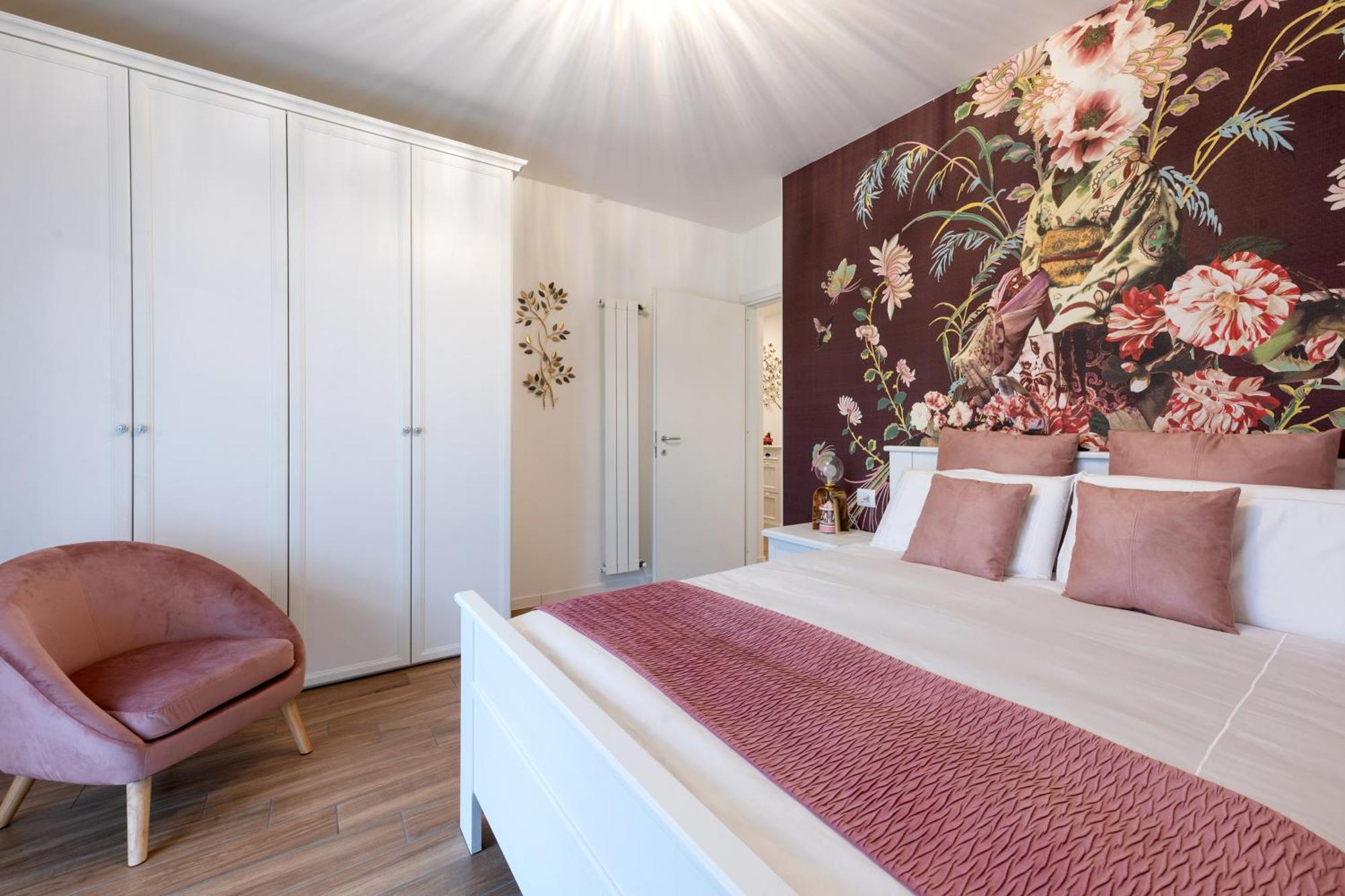 Lora Flowers Suite, Free Parking,self Check In, 5 * Como