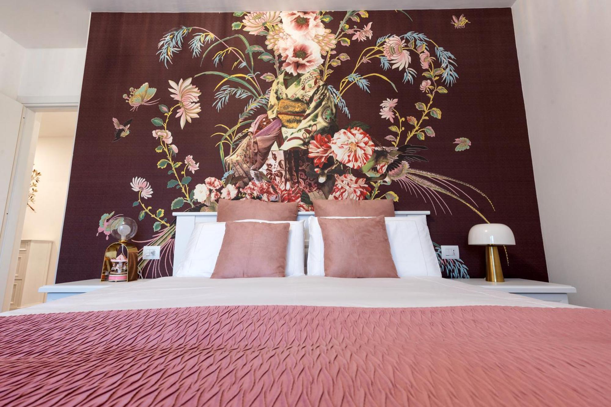 Lora Flowers Suite, Free Parking,self Check In, 5 *